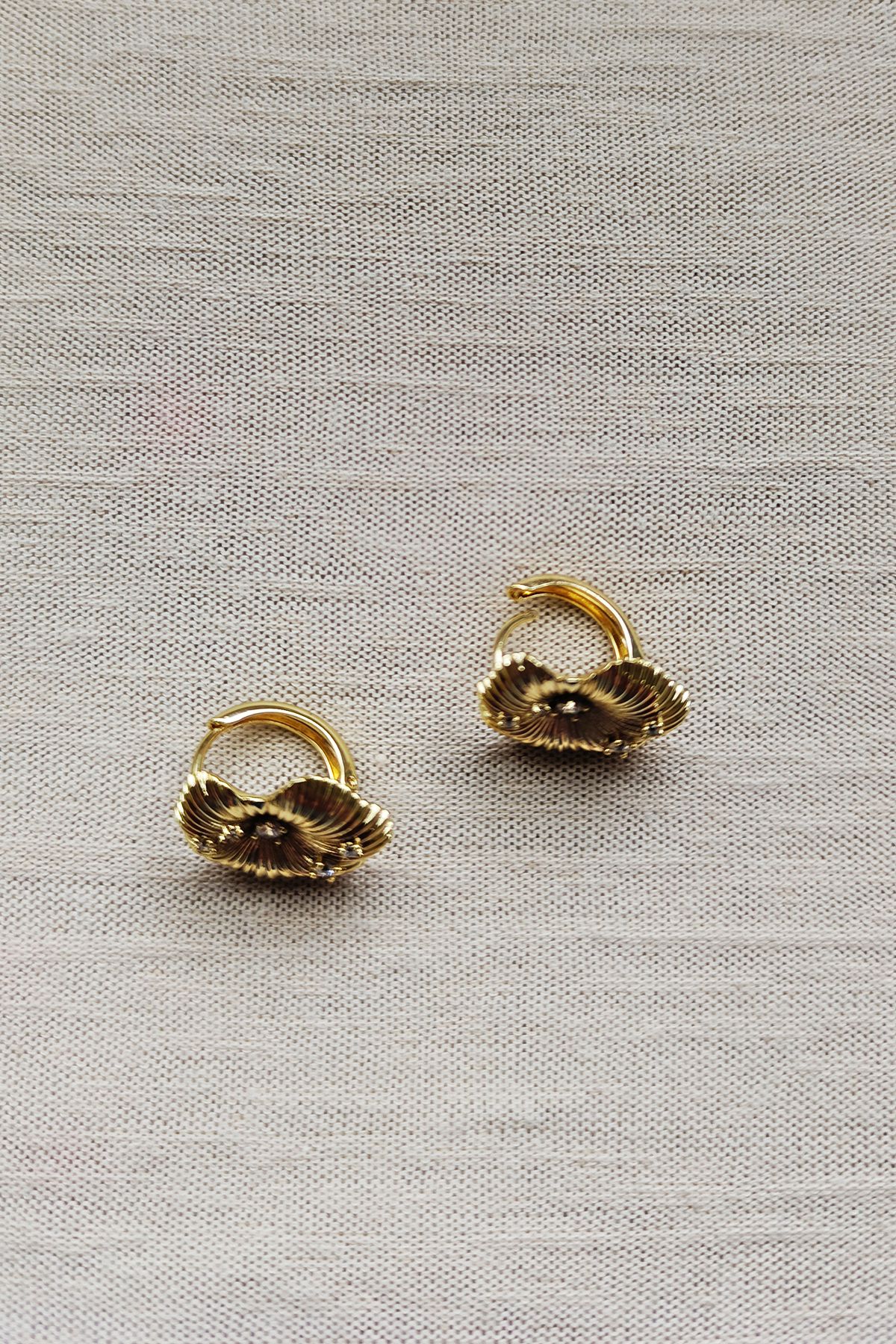 Taşlı Gold Küpe