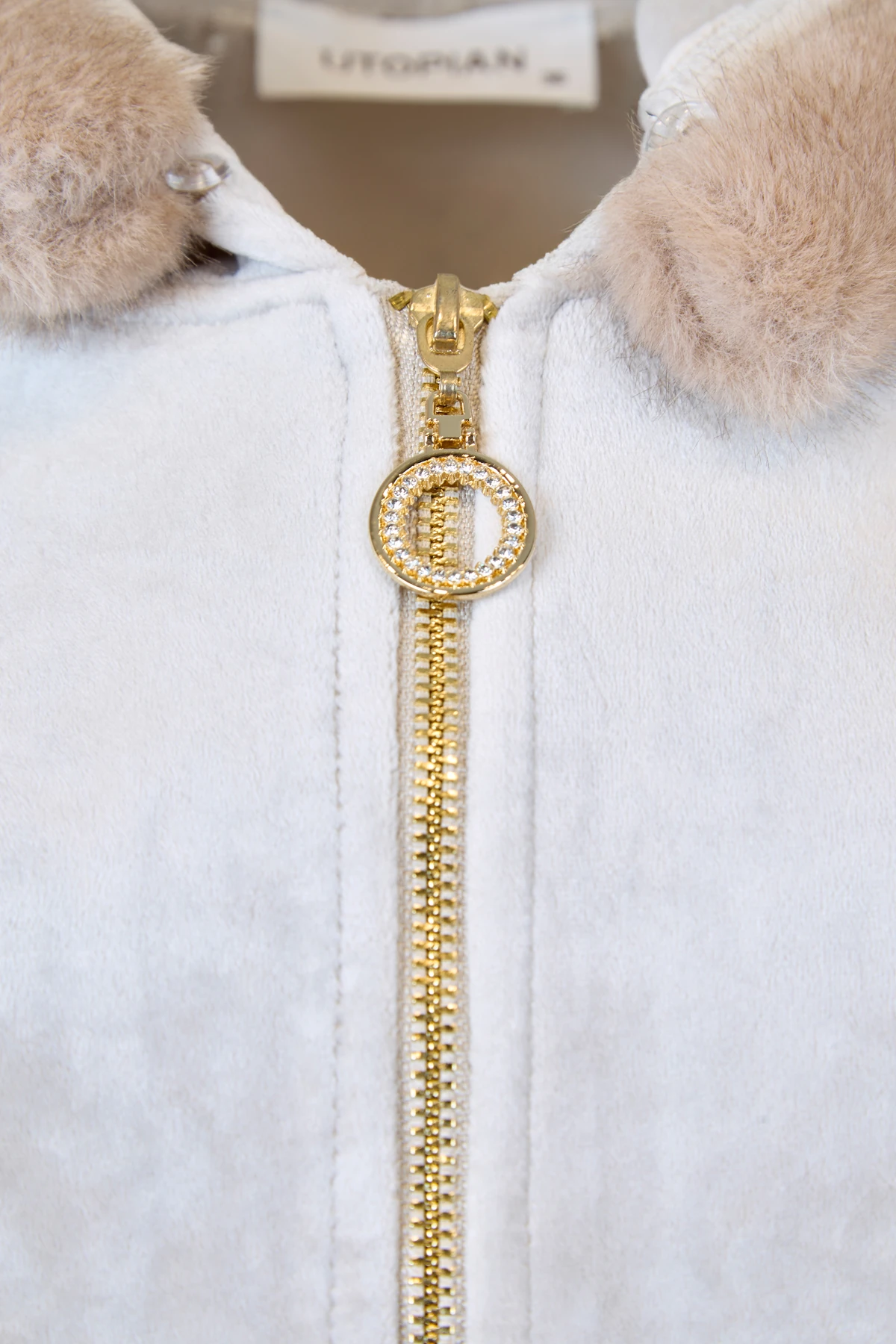 Kapüşonu Kürklü Kadife Fermuarlı Sweatshirt