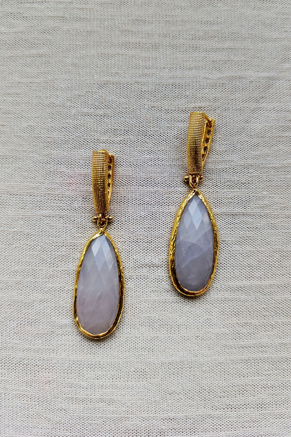 Quartz Sallantılı Küpe