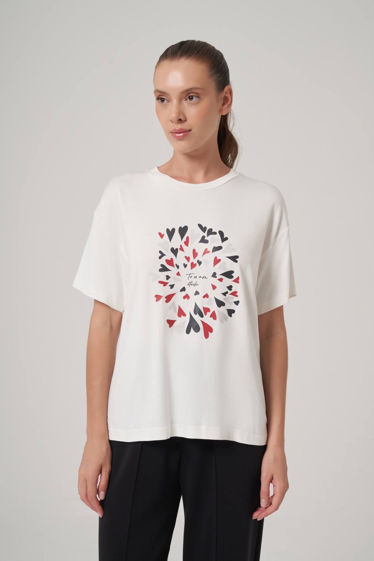 Baskılı Geniş Yaka T-Shirt
