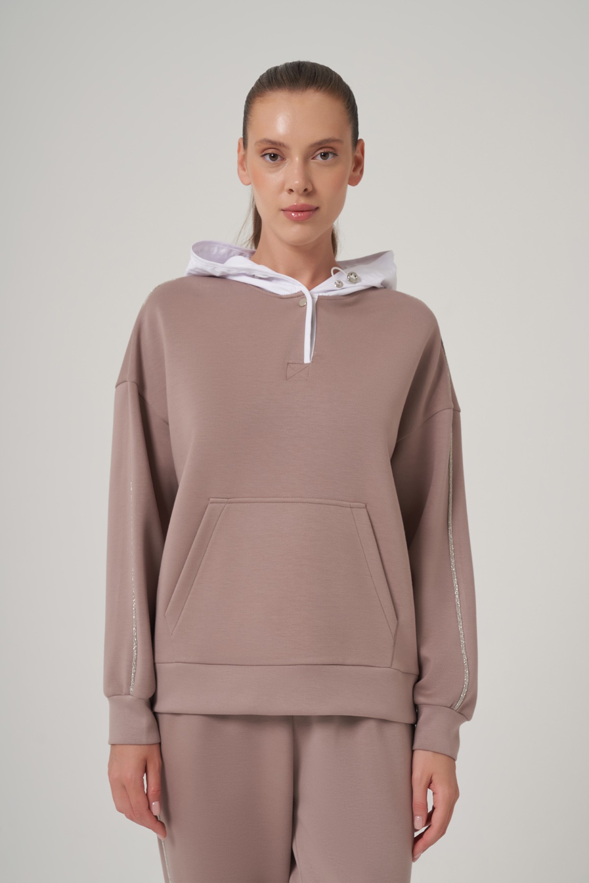 Kapüşonlu Taş Detaylı Sweatshirt