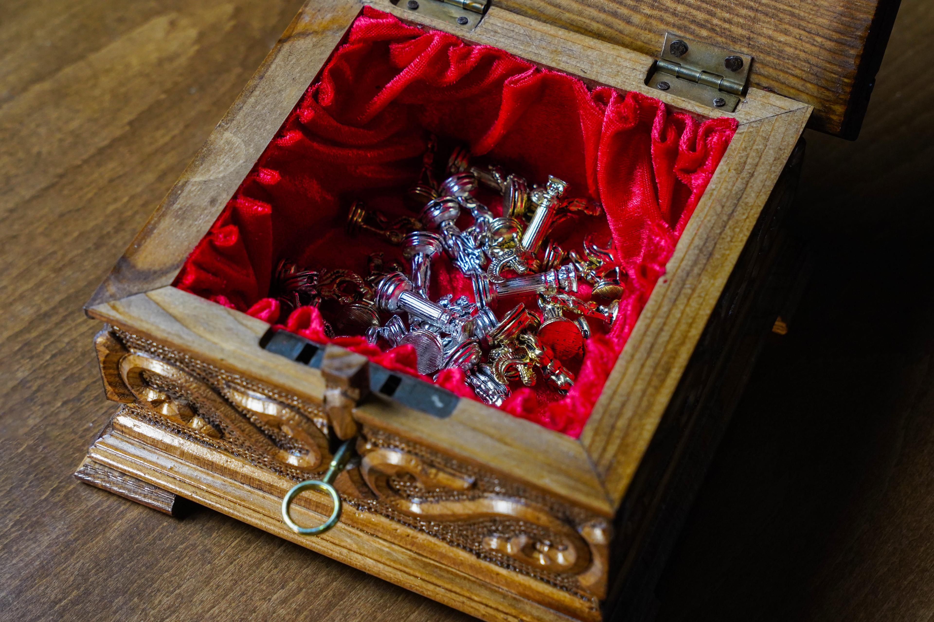 Locked Handmade Wooden Chess Box with Hidden Key, Roman Themed Chess Set, Unique Engraved Walnut Chess Board with Hidden Drawer, Medieval Chess Set