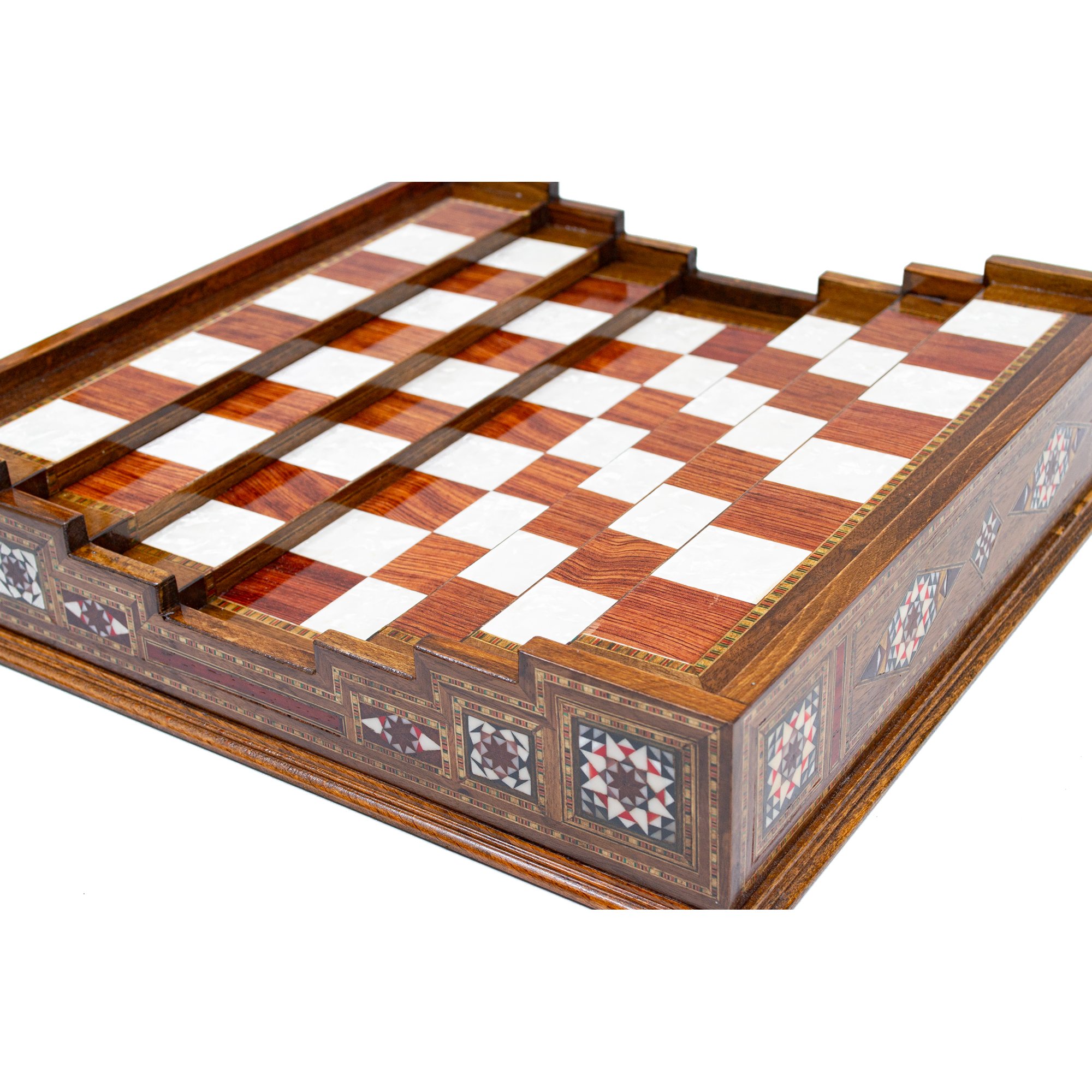 Enjoy Quality Time with Unique Arena Chess Board and Classic Chess Pieces