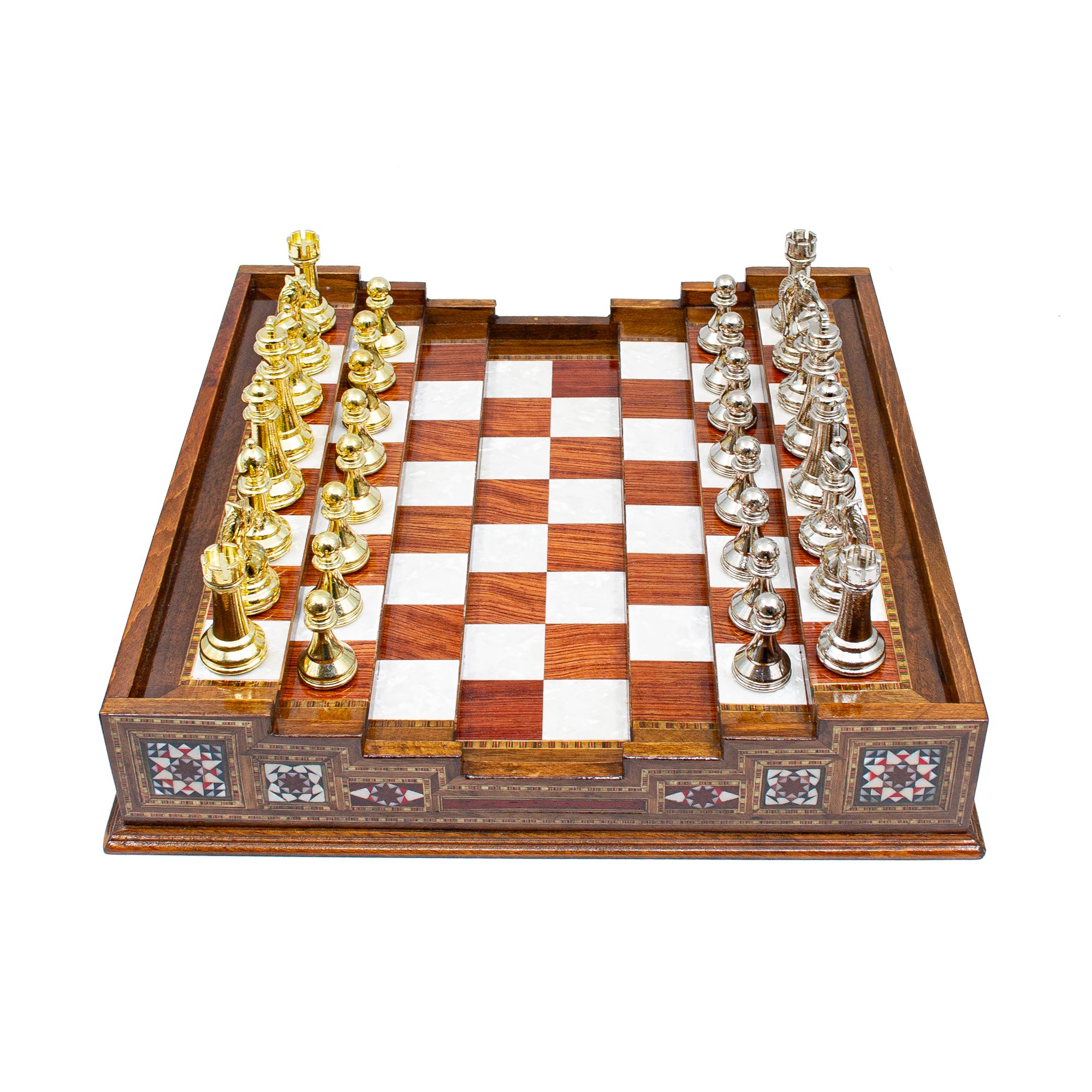 Enjoy Quality Time with Unique Arena Chess Board and Classic Chess Pieces