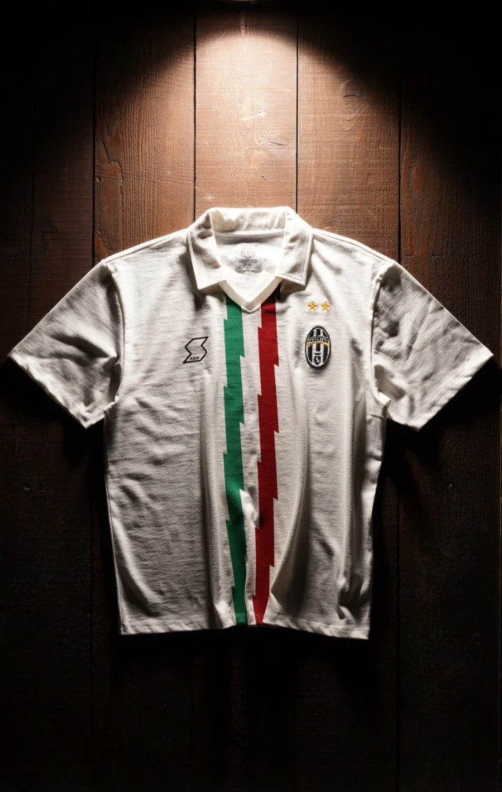 Retro Beyaz Juventus Futbol Forması 1985