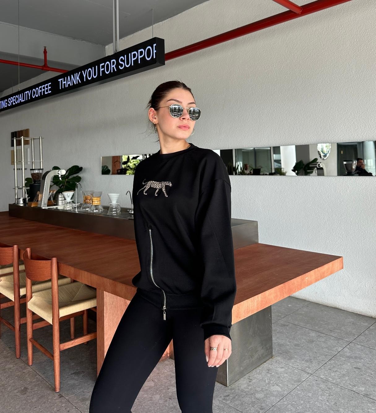 Leopar Nakış Detaylı Modal Kumaş Sweatshirt