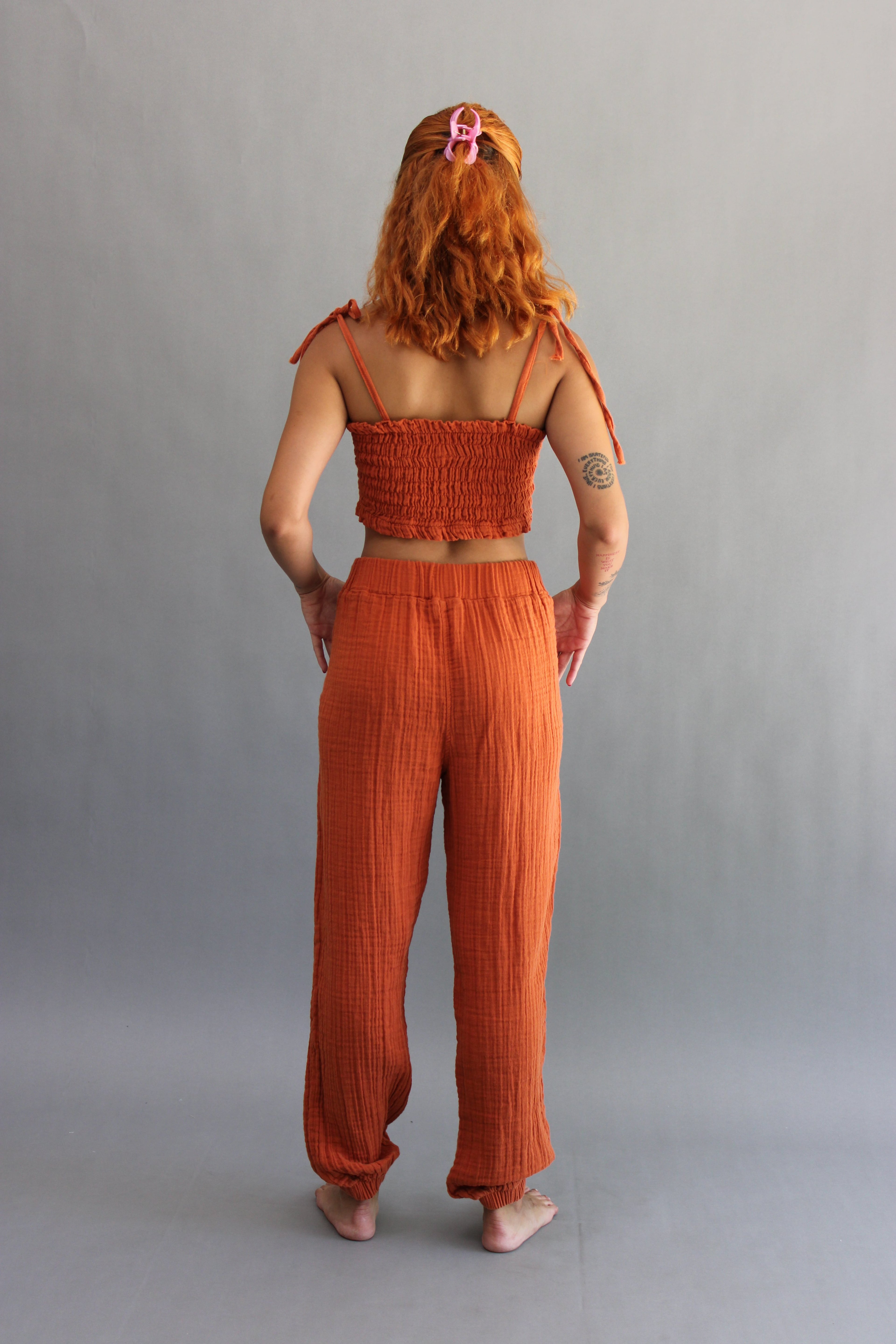 MÜSLİN GİPELİ CROP TOP