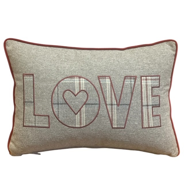 Chalet Gri Love Aplike Yastık Kılıfı 35*50 cm Yeni Yıl