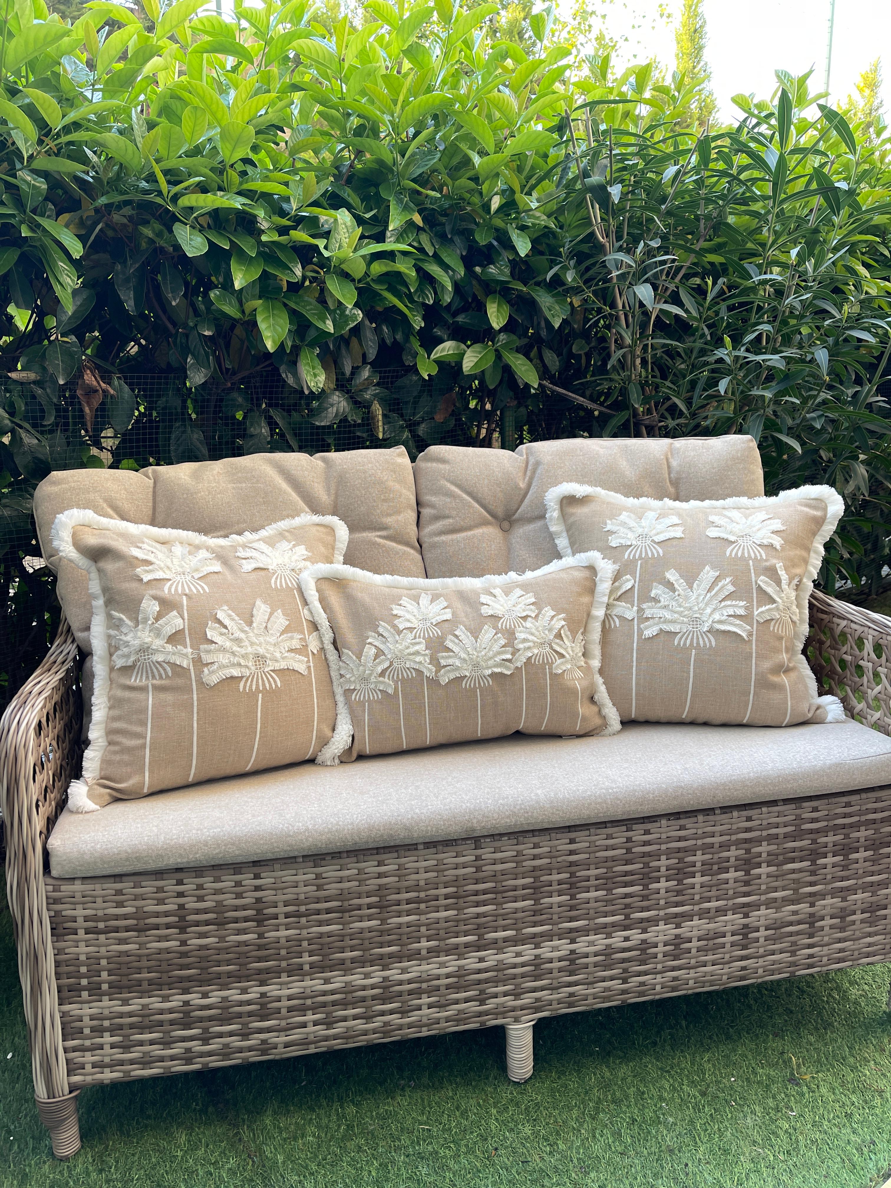 Palm Paradise Bej Kırlent Kılıfı