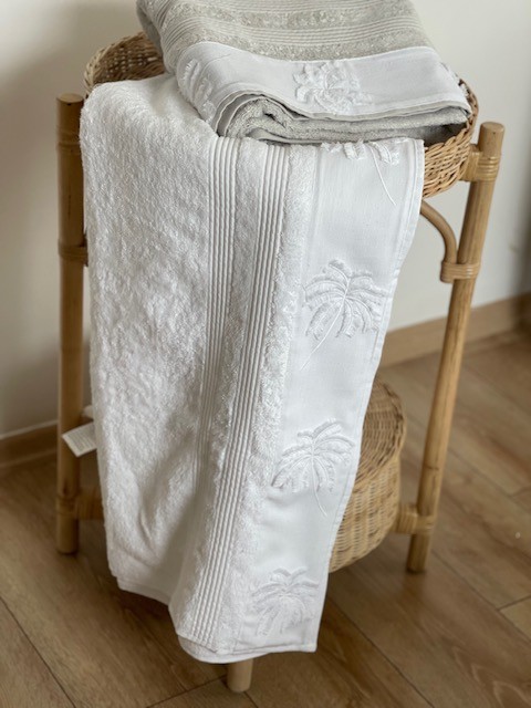 Beyaz Bambu Banyo Havlusu 85*150 cm