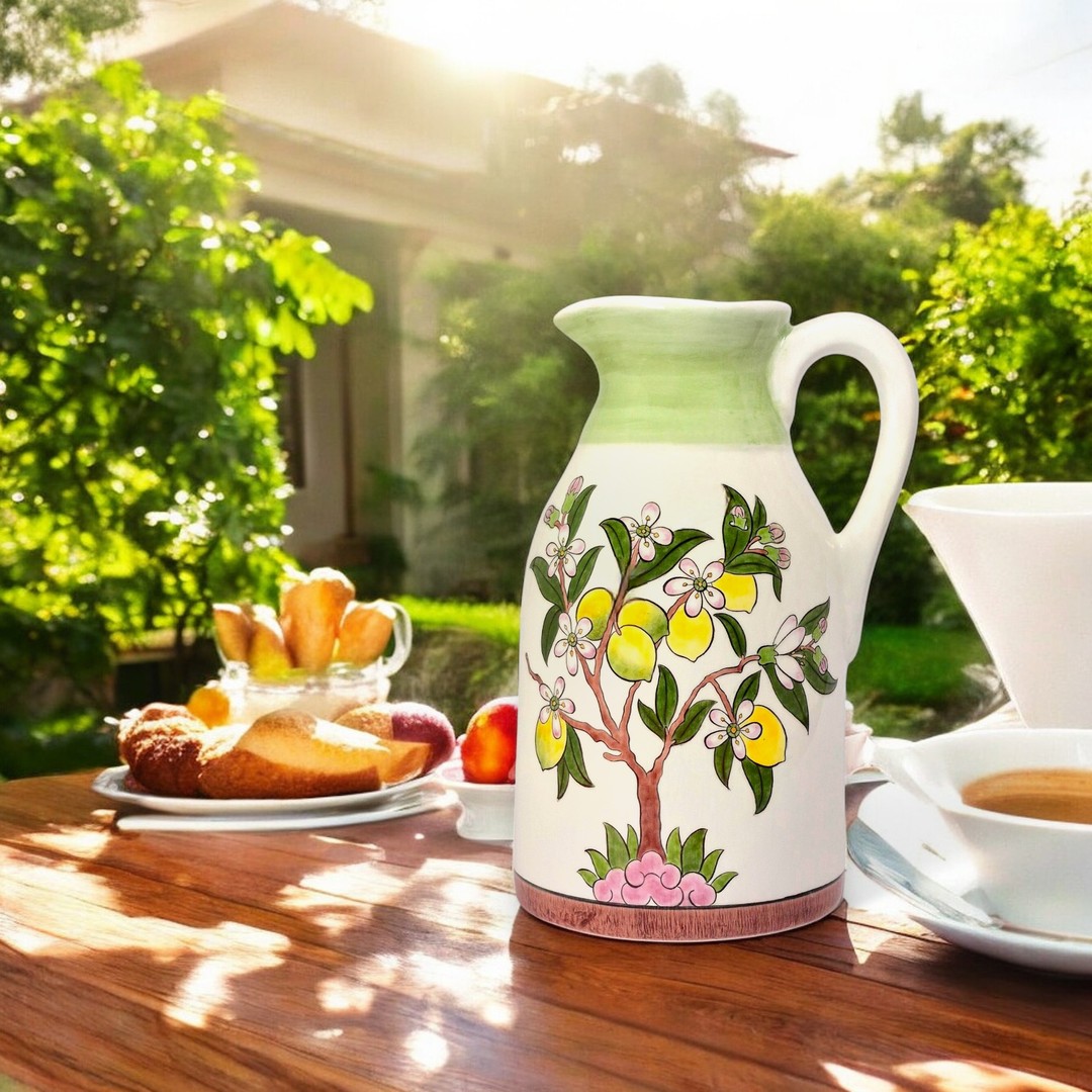 Doğanın enerjisini sofralarınıza taşıyan Limon Ağacı Sürahi.