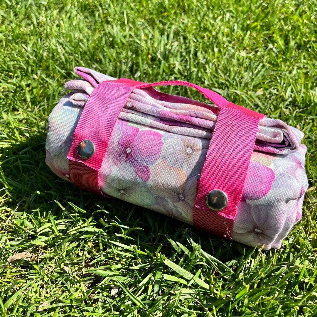 Pink Floral Pattern Picnic Set