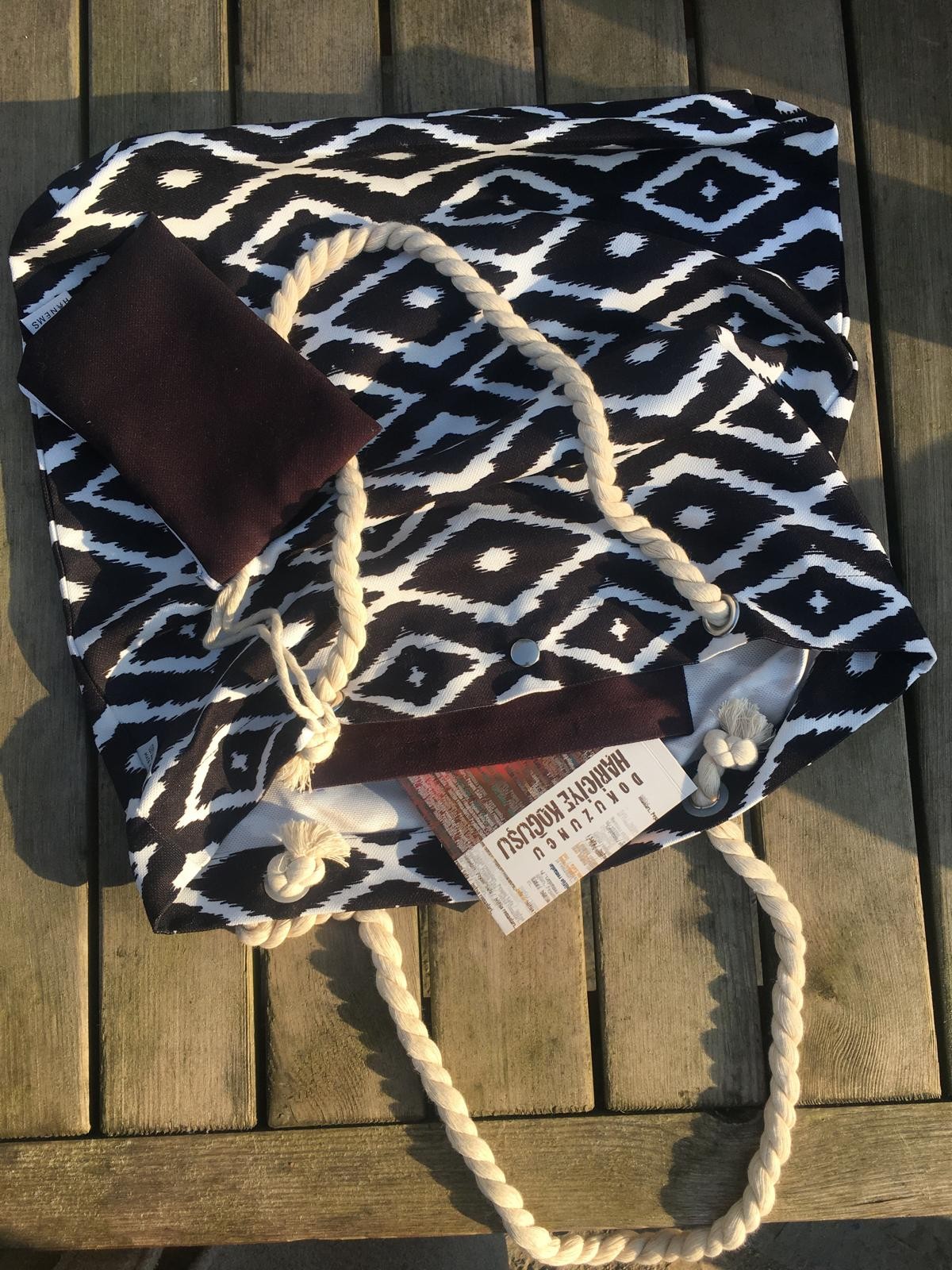 Black-White Color Picnic Set