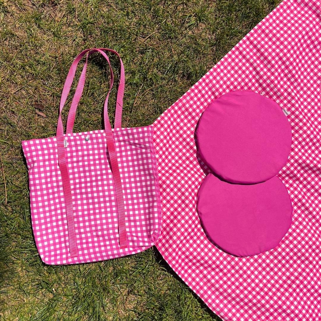 Fuchsia Colored Gingham Picnic Set