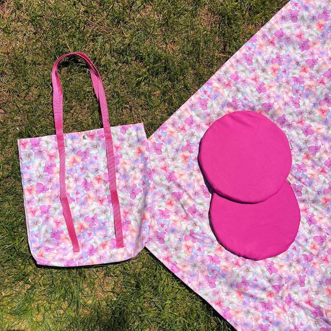 Pink Floral Pattern Picnic Set