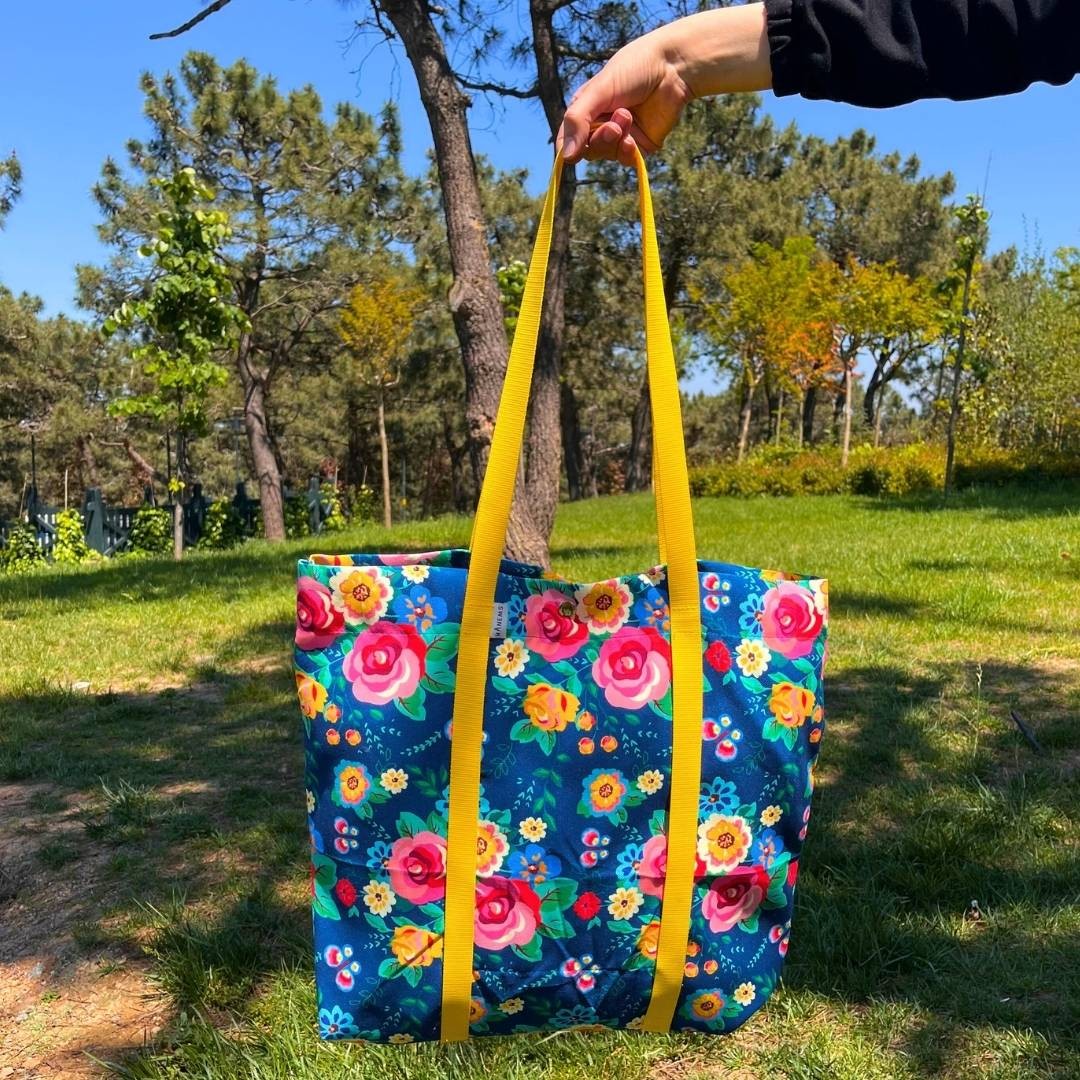 Rose Pattern Picnic Bag