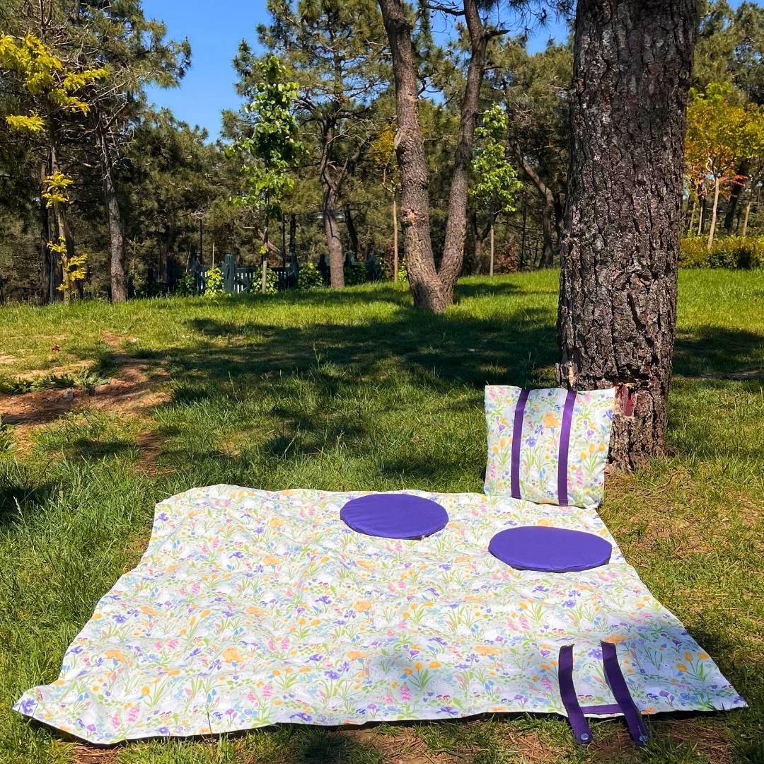 Rabbit Patterned Picnic Set