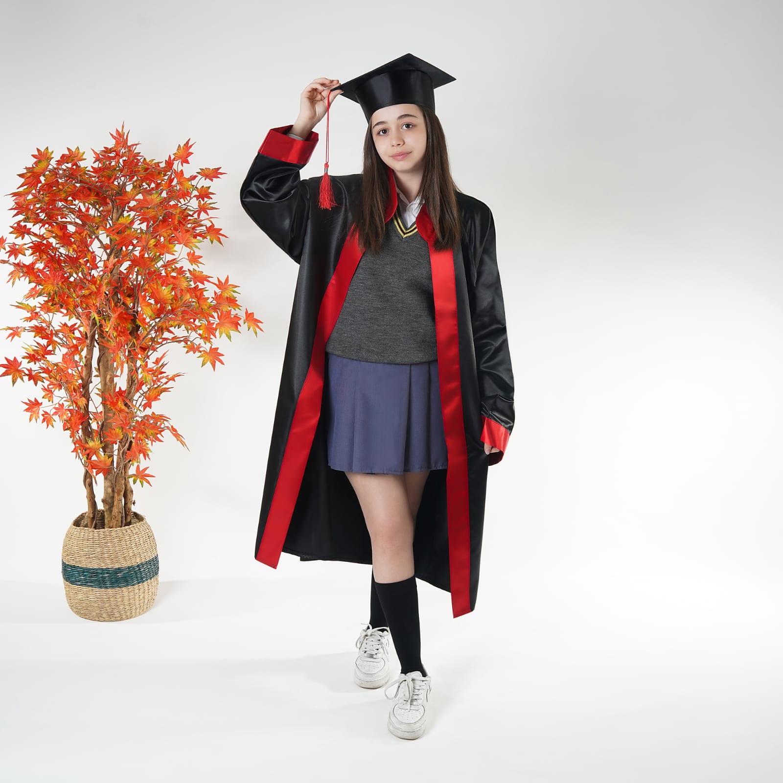 Kiralık Lise ve Üniversite Mezuniyet Cübbesi ve Kepleri