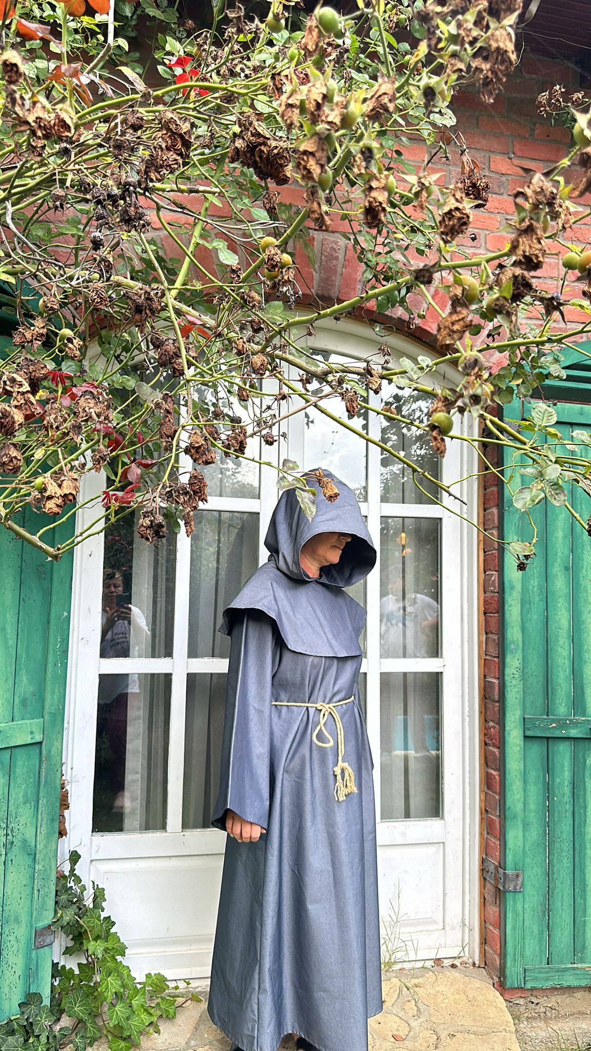 Gri Keşiş Kostümü