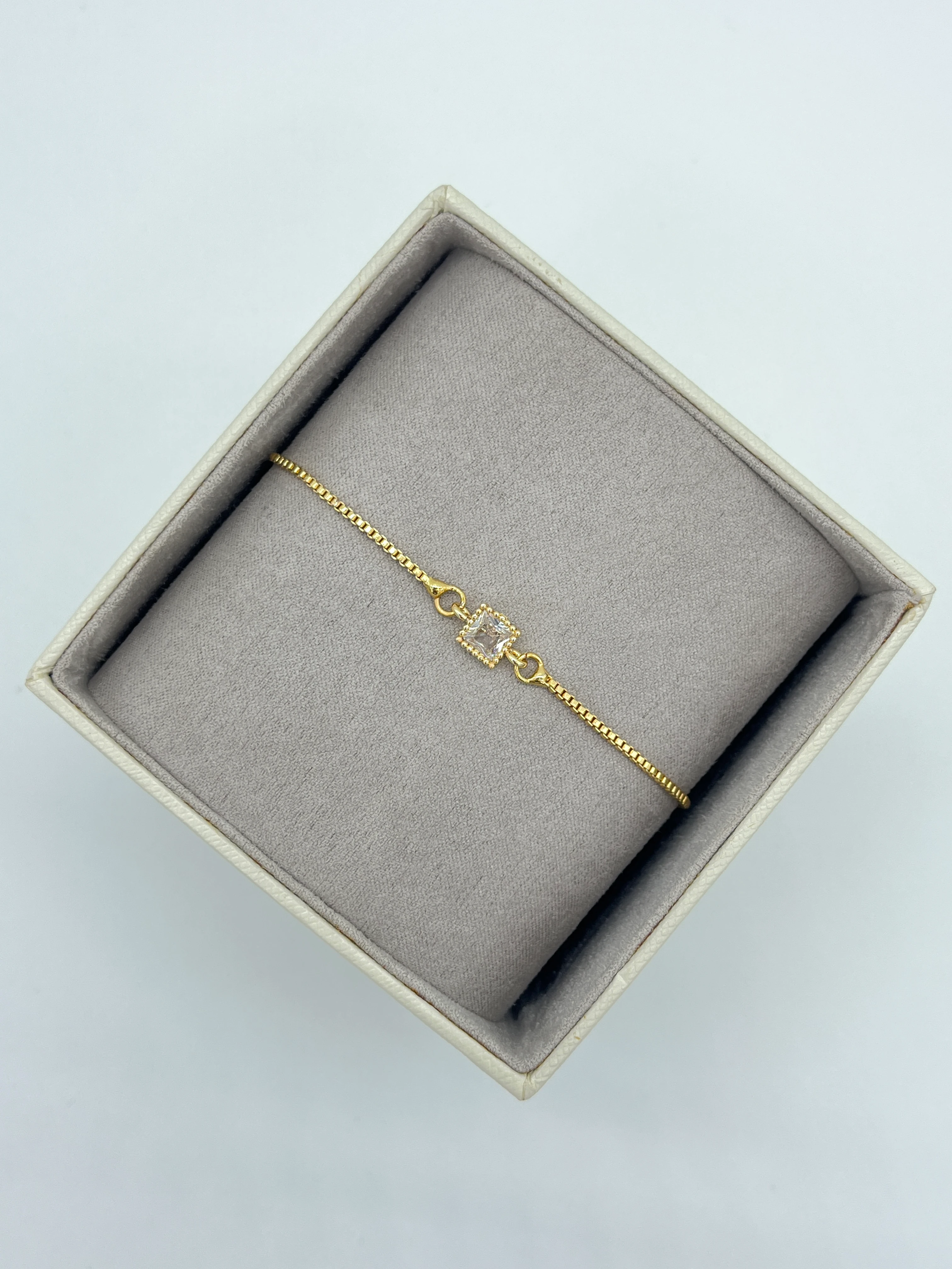 Kare Taşlı Bileklik - GOLD