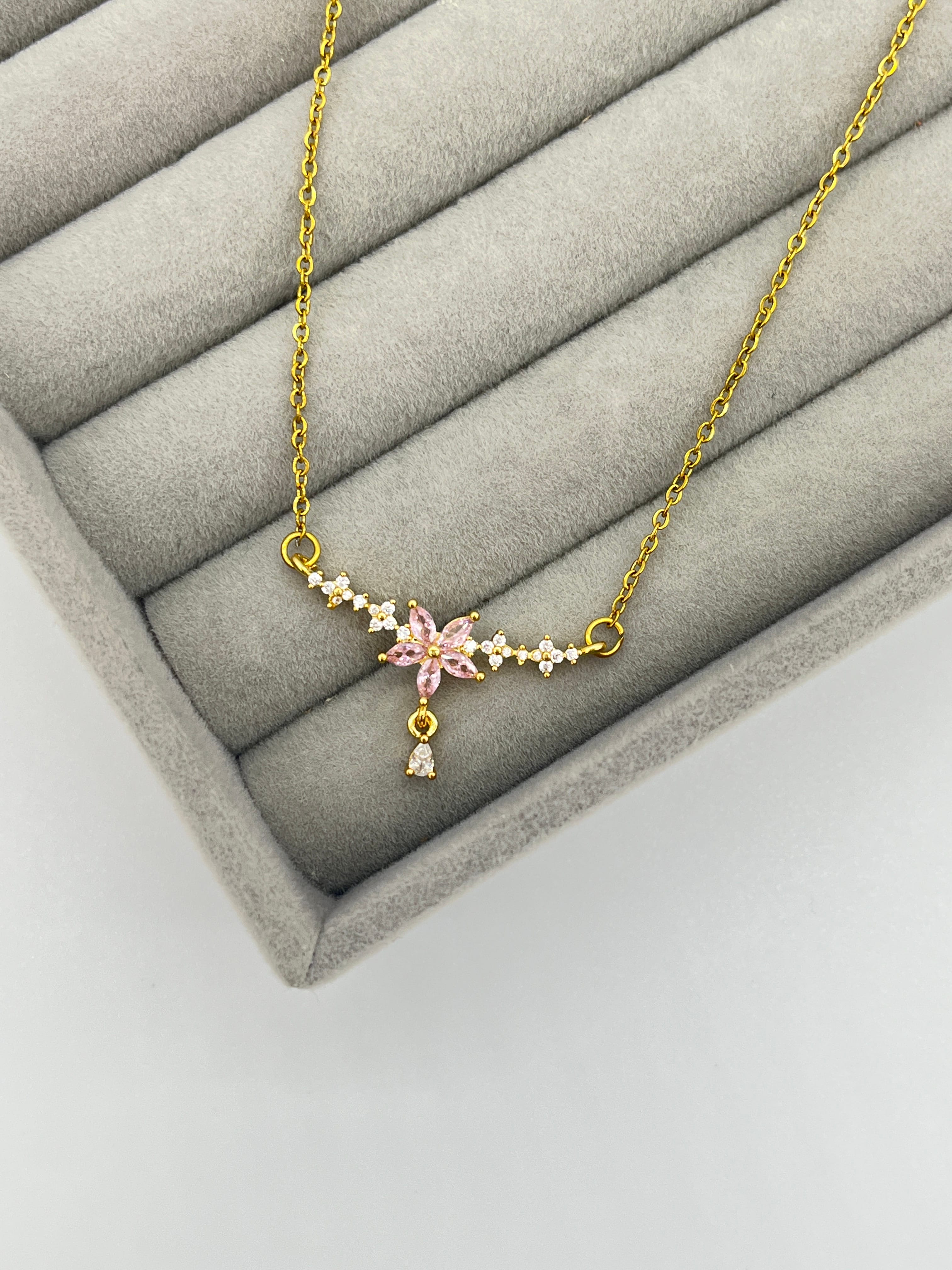 Pembe Lotus Taşlı Kolye - GOLD