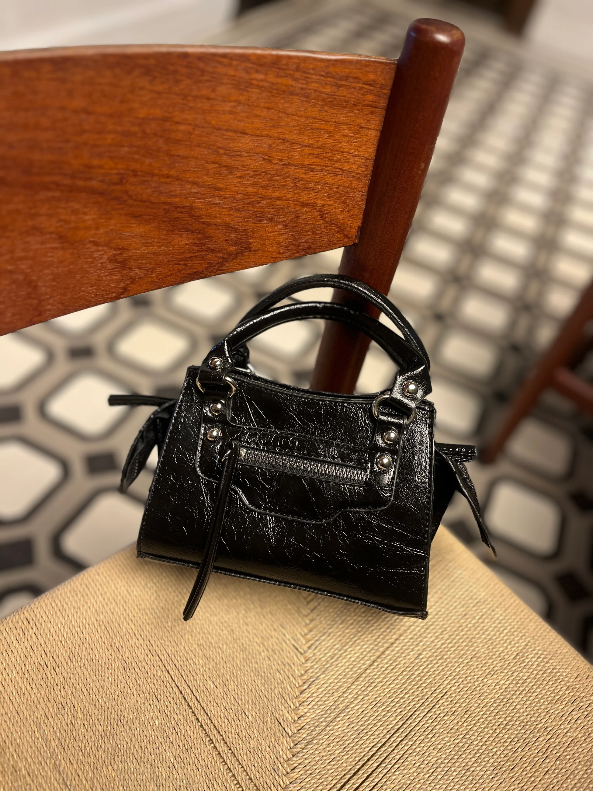 Kadın Askılı Kırışık Deri Çapraz El Ve Omuz Çantası - DORA - SİYAH