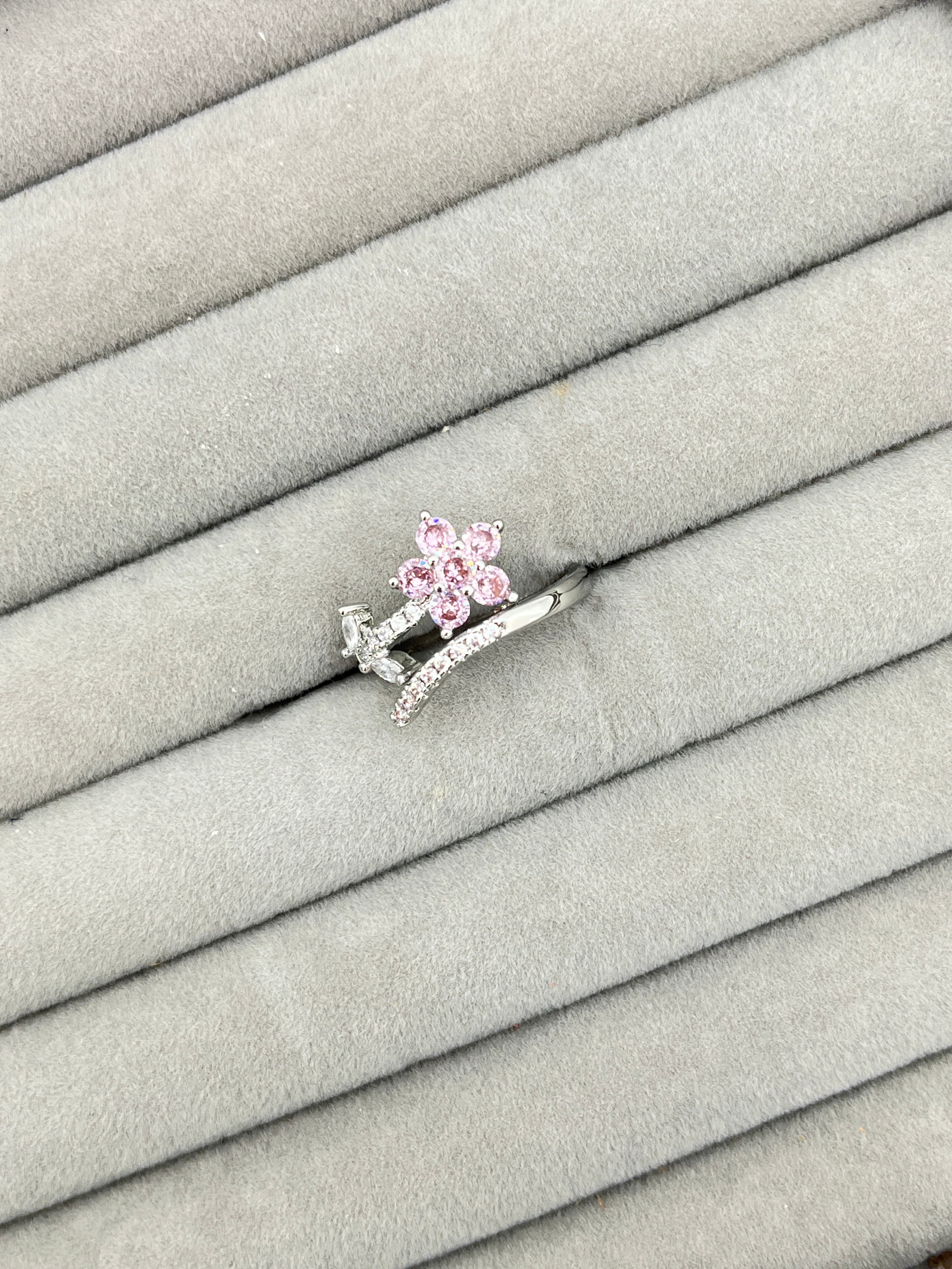 Pembe Çiçek Taşlı yüzük - SILVER