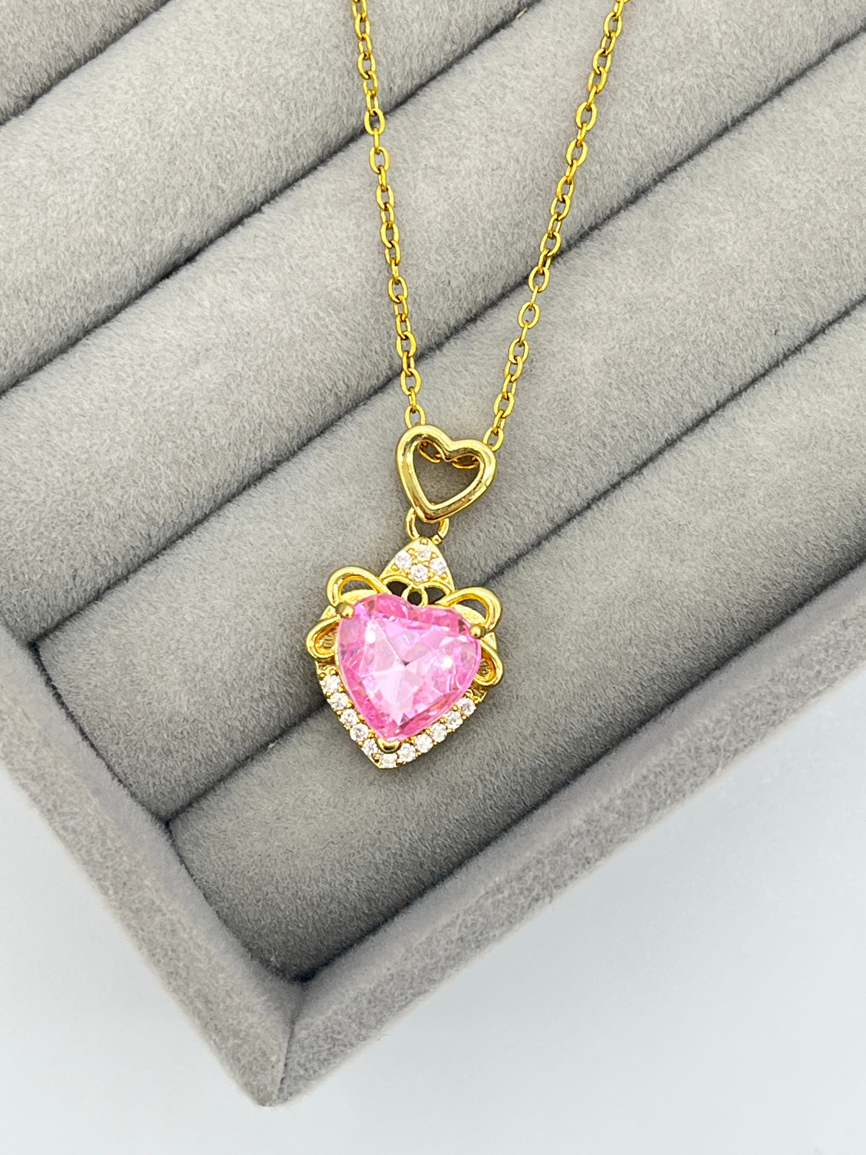Pembe Kalpli Taşlı Kolye - GOLD
