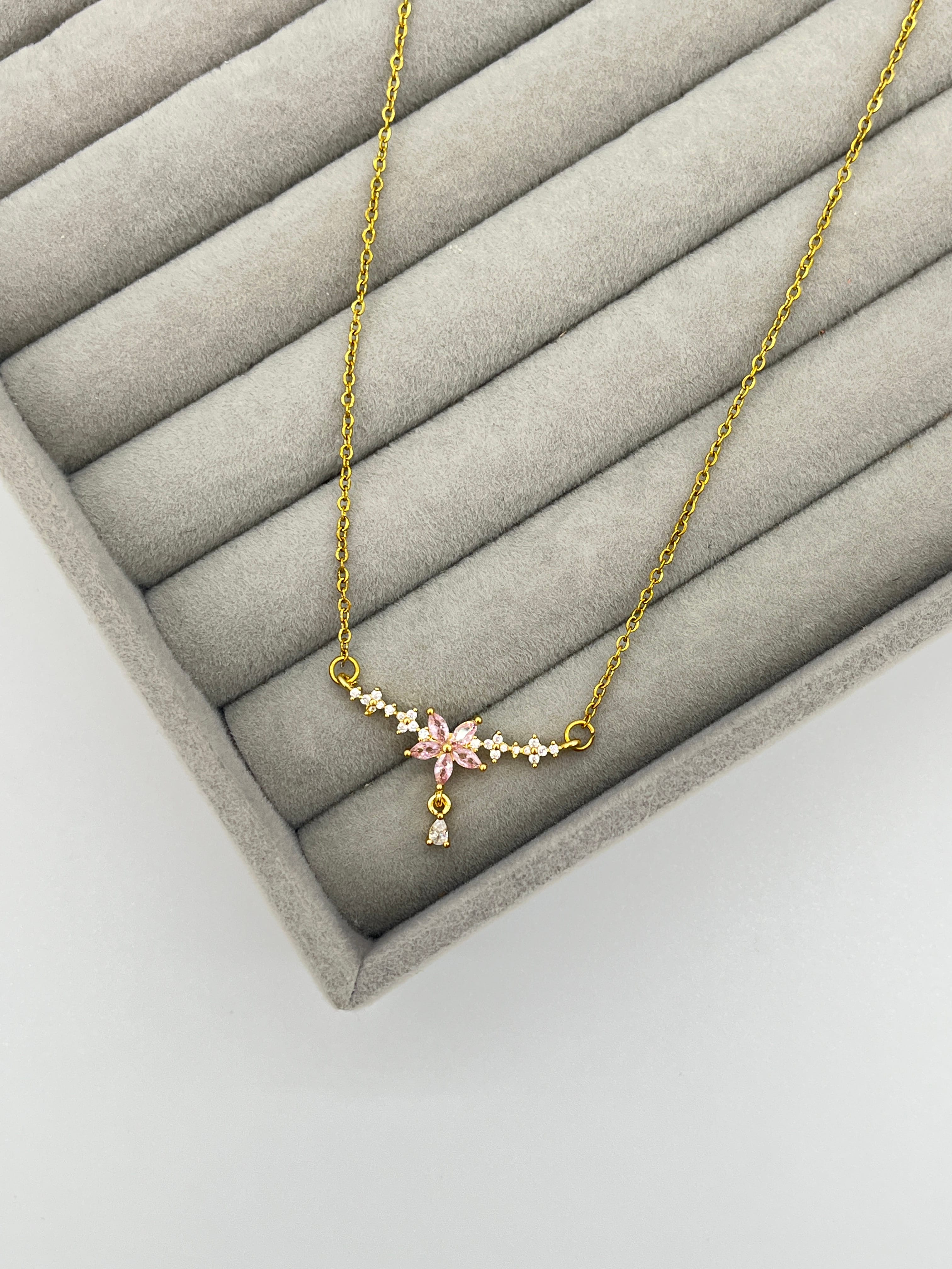 Pembe Lotus Taşlı Kolye - GOLD