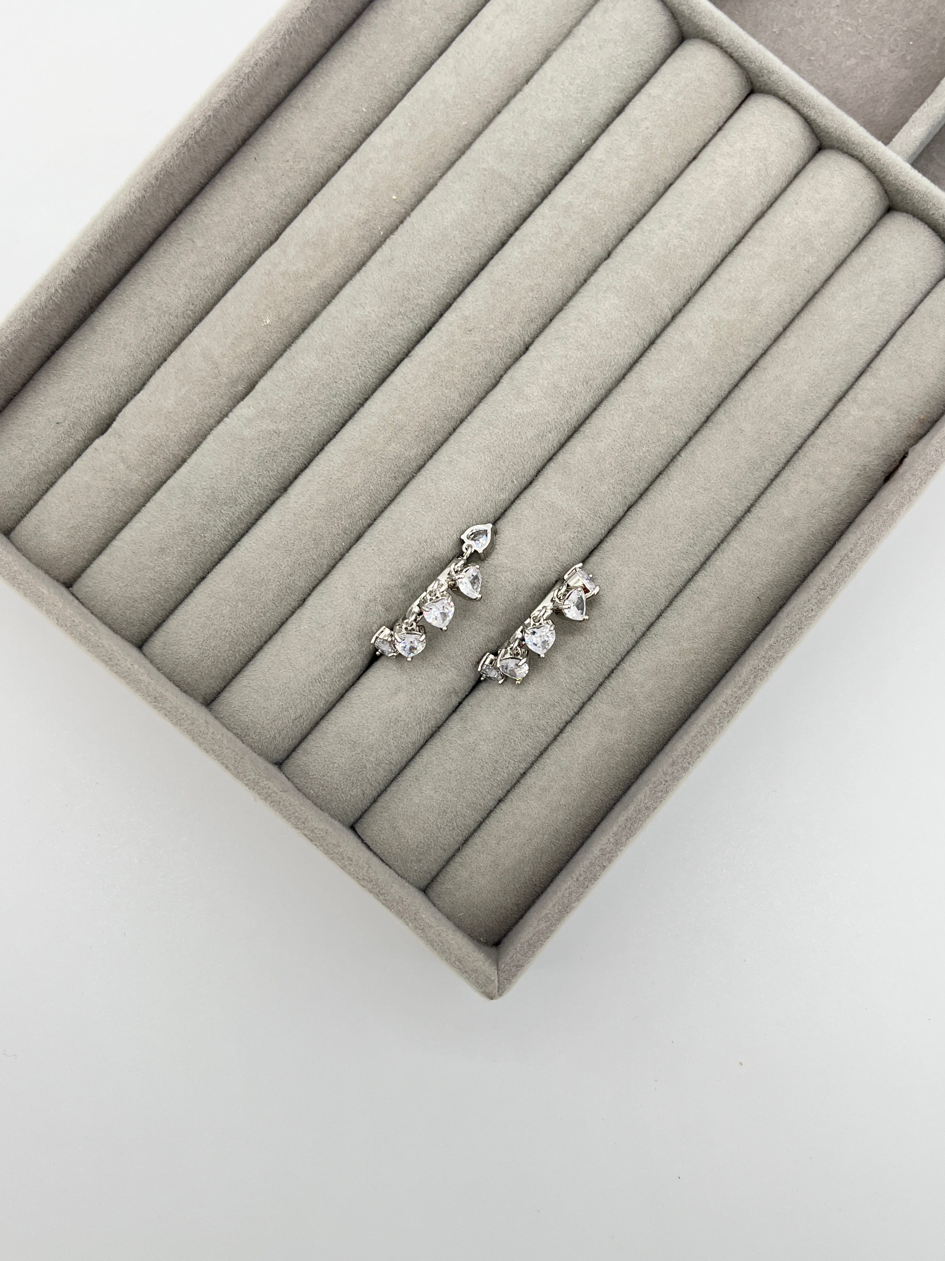 Gümüş taşlı tasarım küpe - SILVER