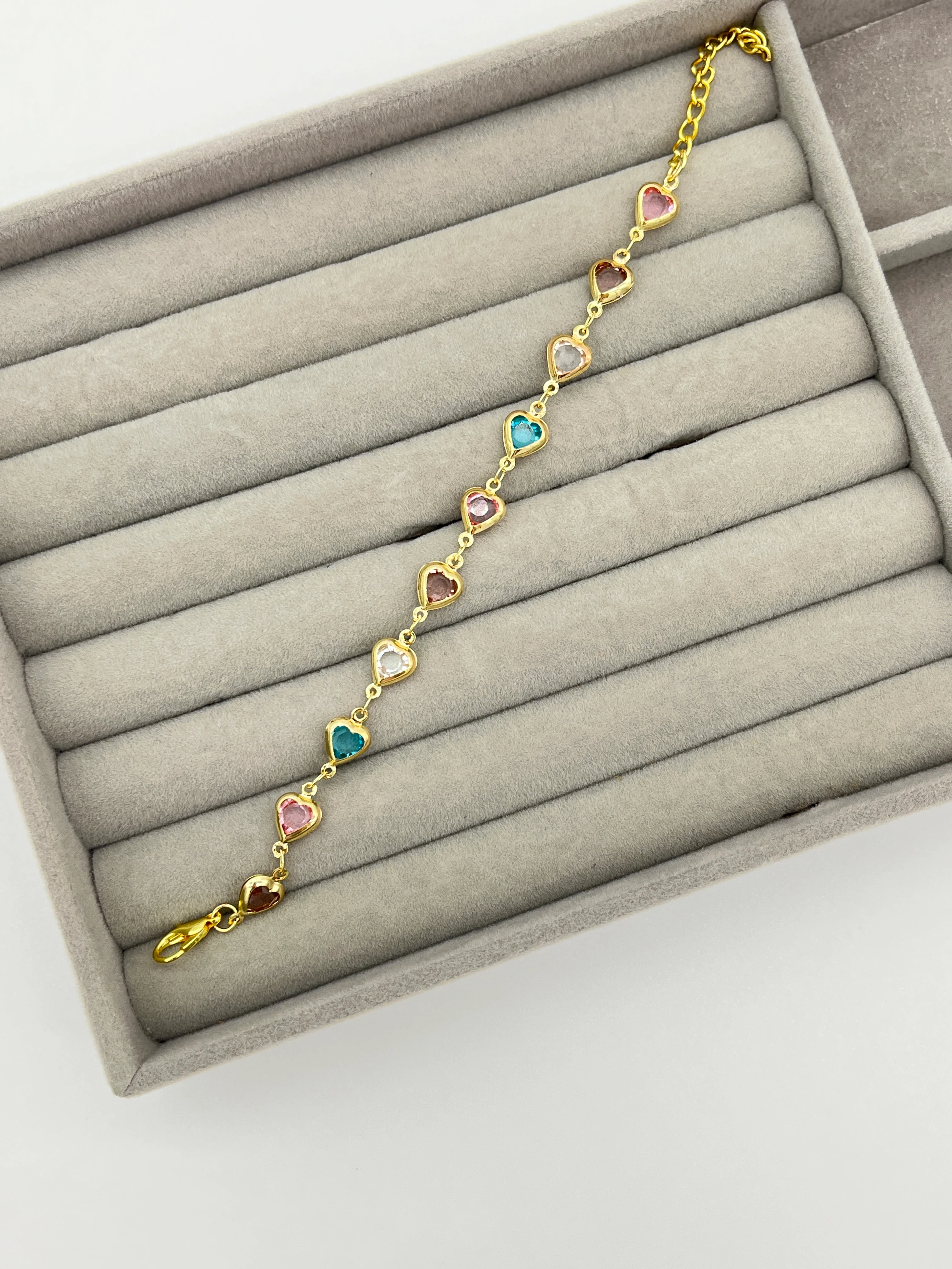 Renkli Kalp Taşlı Bileklik 