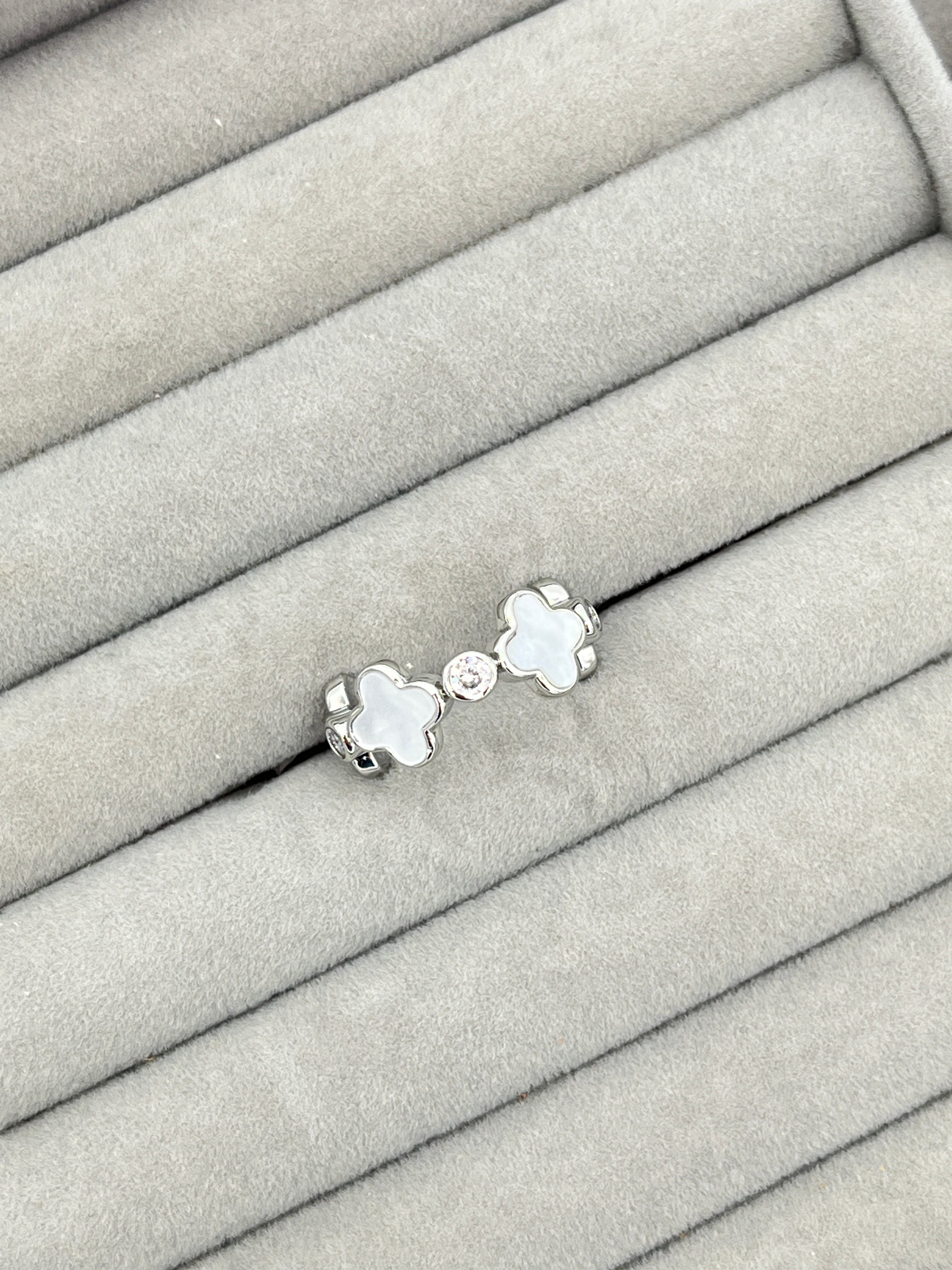 Minimal Yonca Yüzük  - SILVER