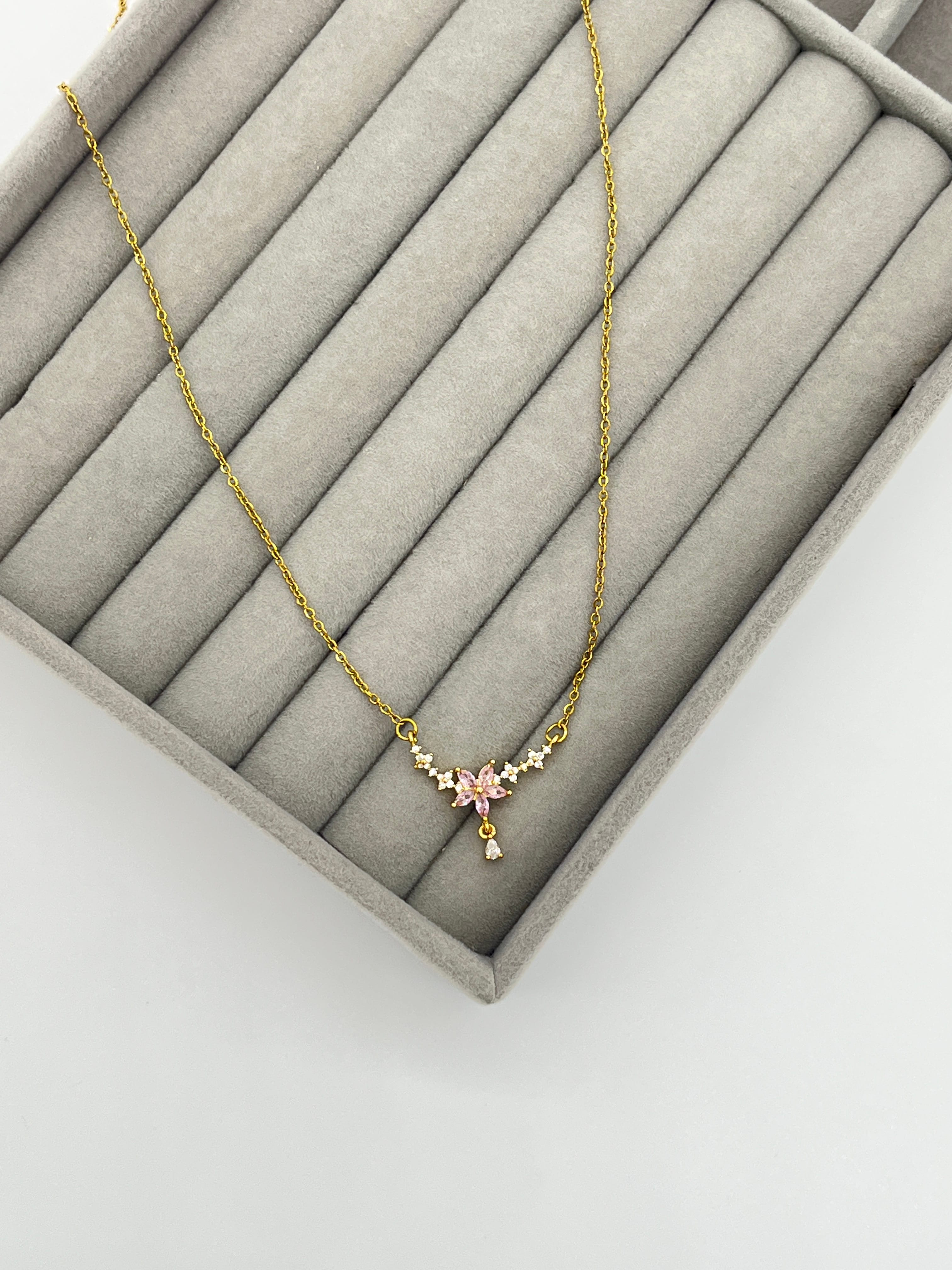 Pembe Lotus Taşlı Kolye - GOLD