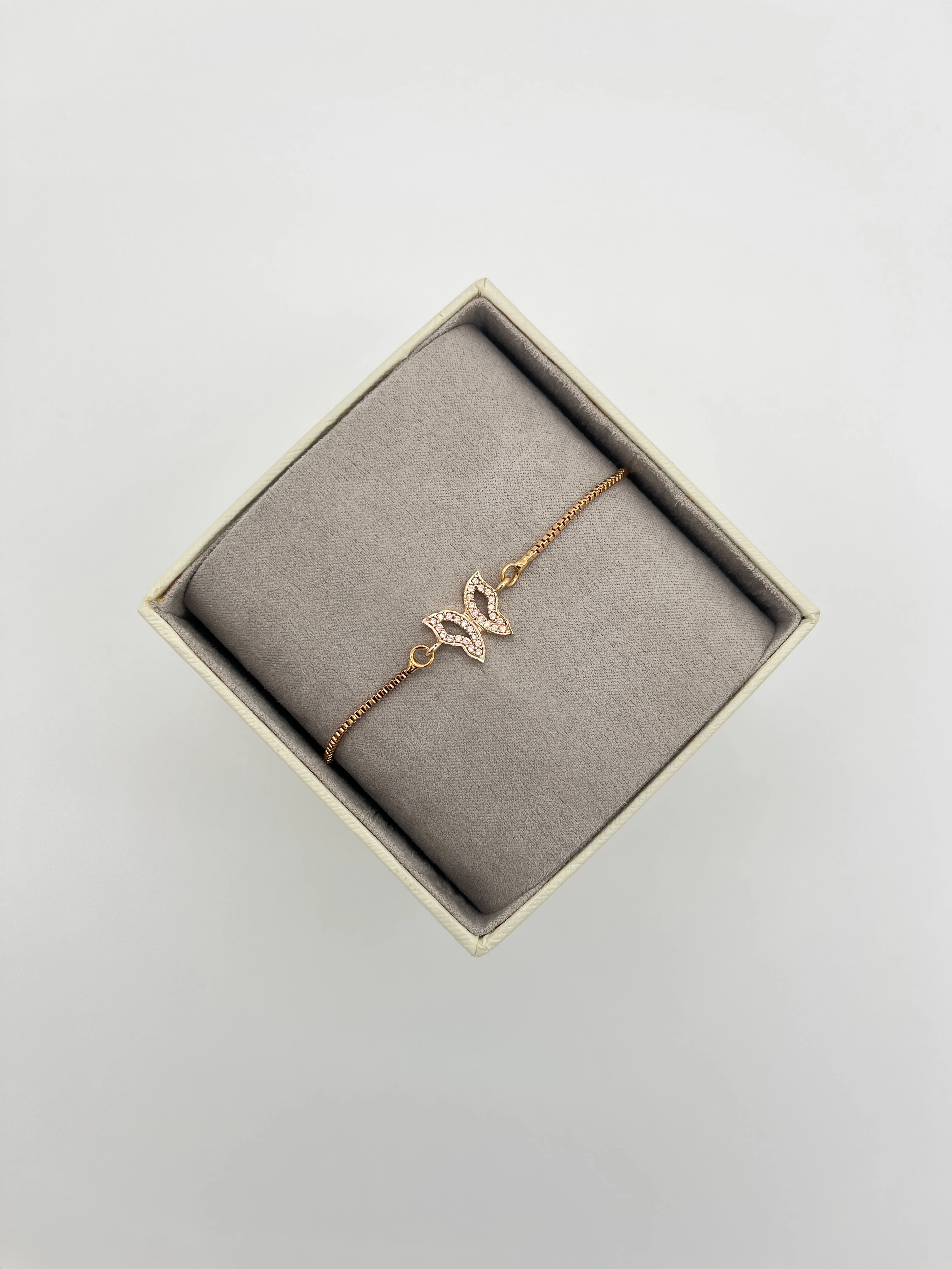 Taşlı Kelebek Bileklik