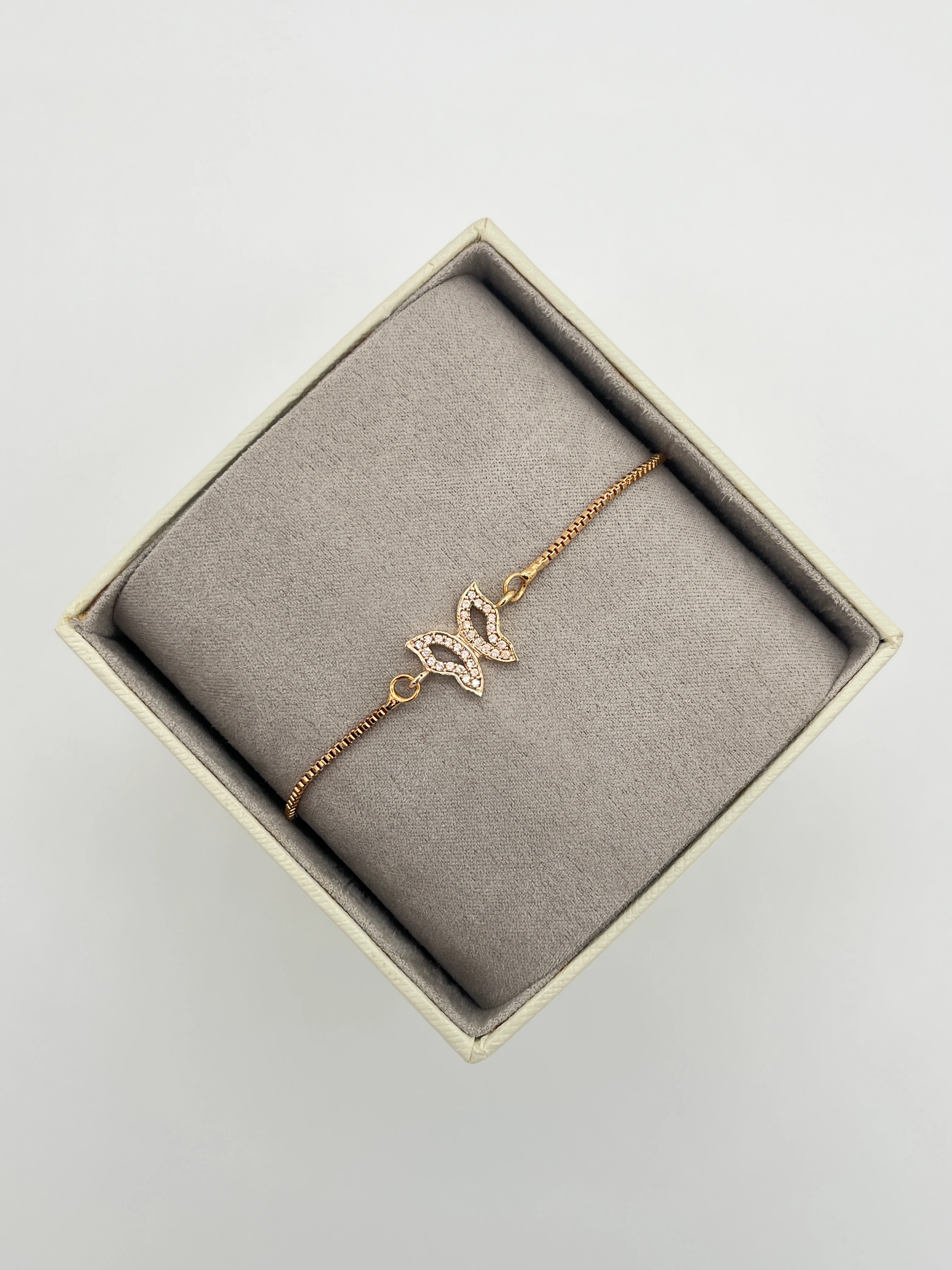 Taşlı Kelebek Bileklik