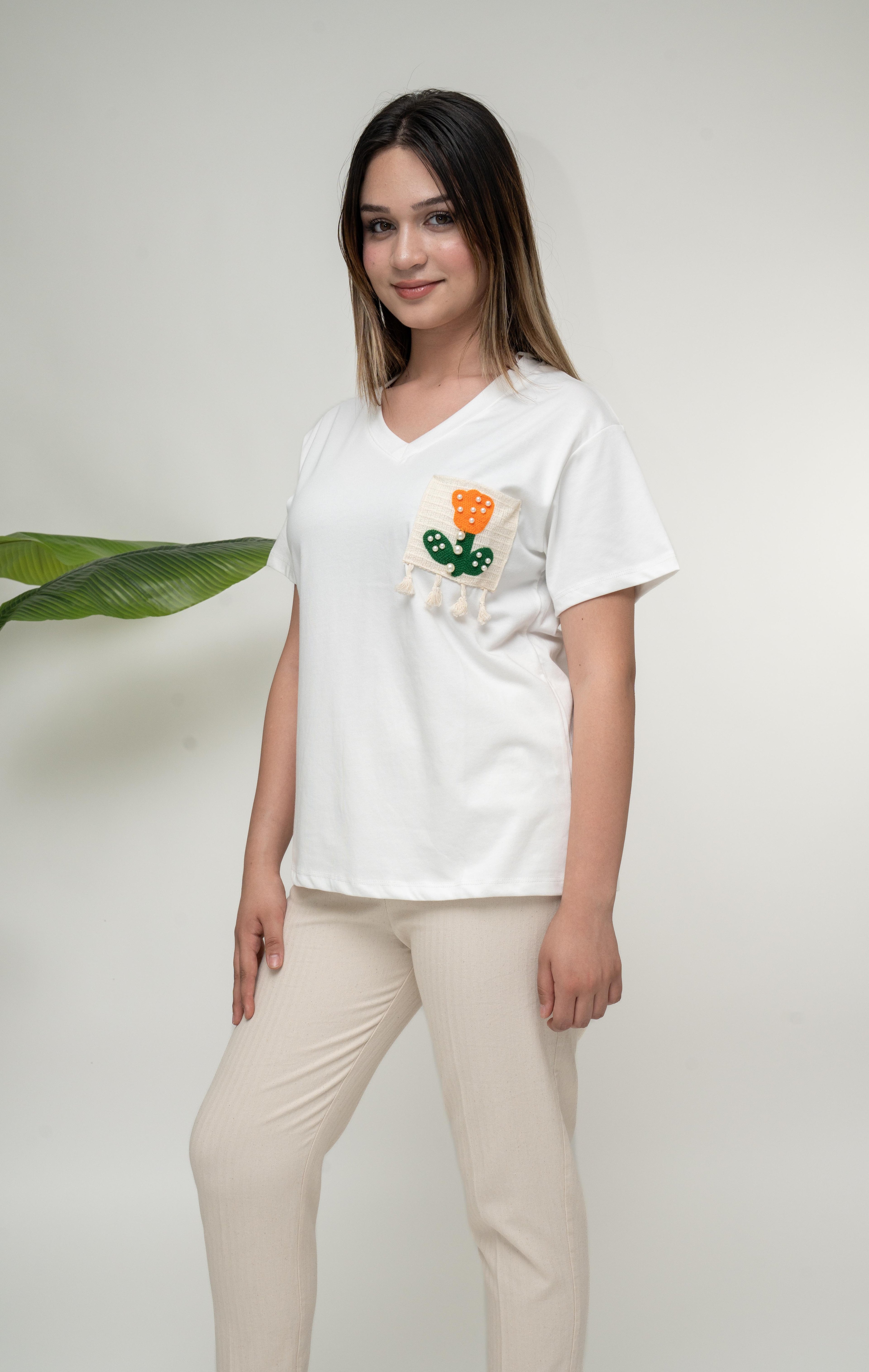 V YAKA CEPLİ T-SHİRT SİYAH
