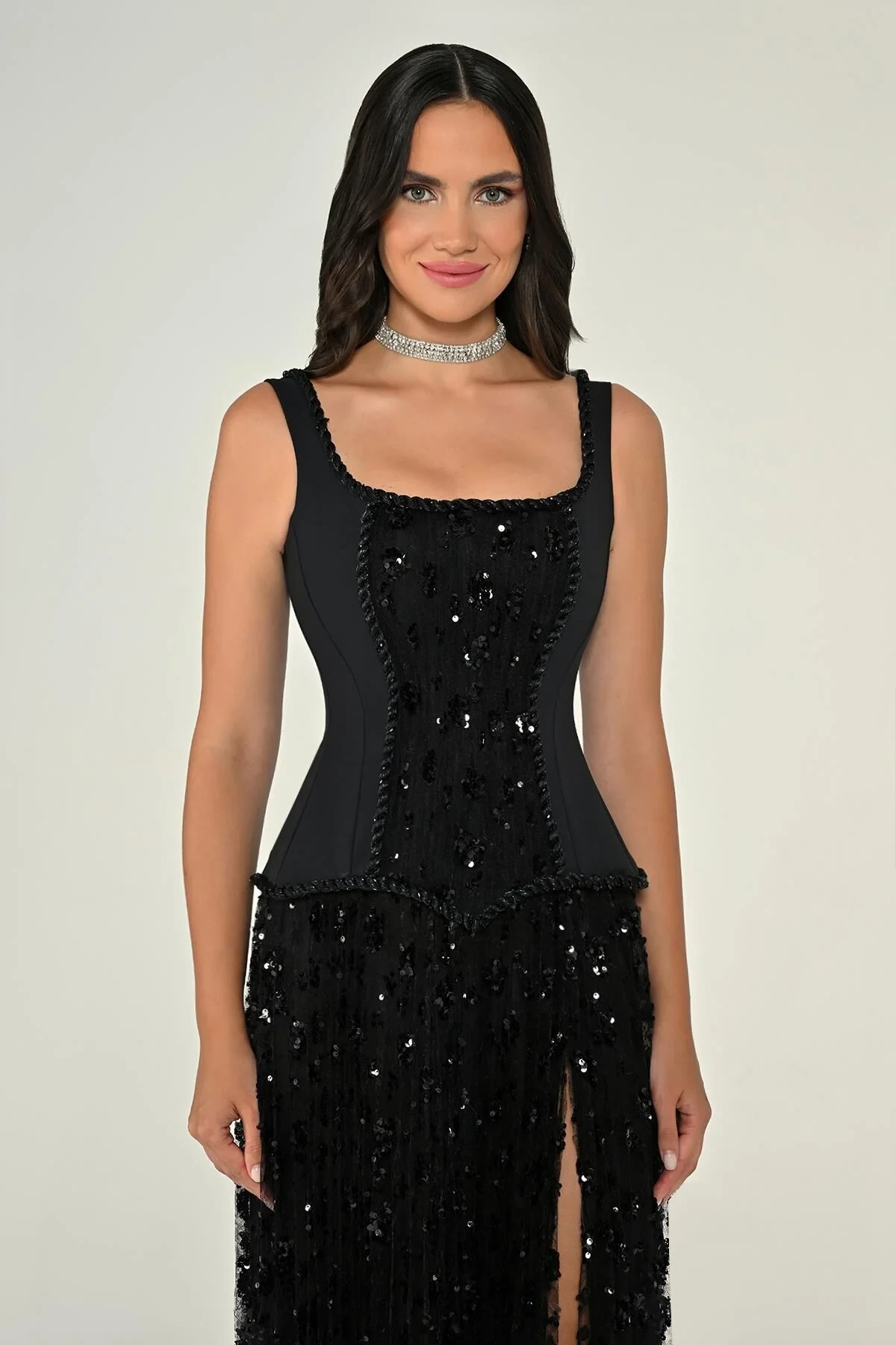 Askılı Önden Yırtmaçlı Payet Uzun Elbise