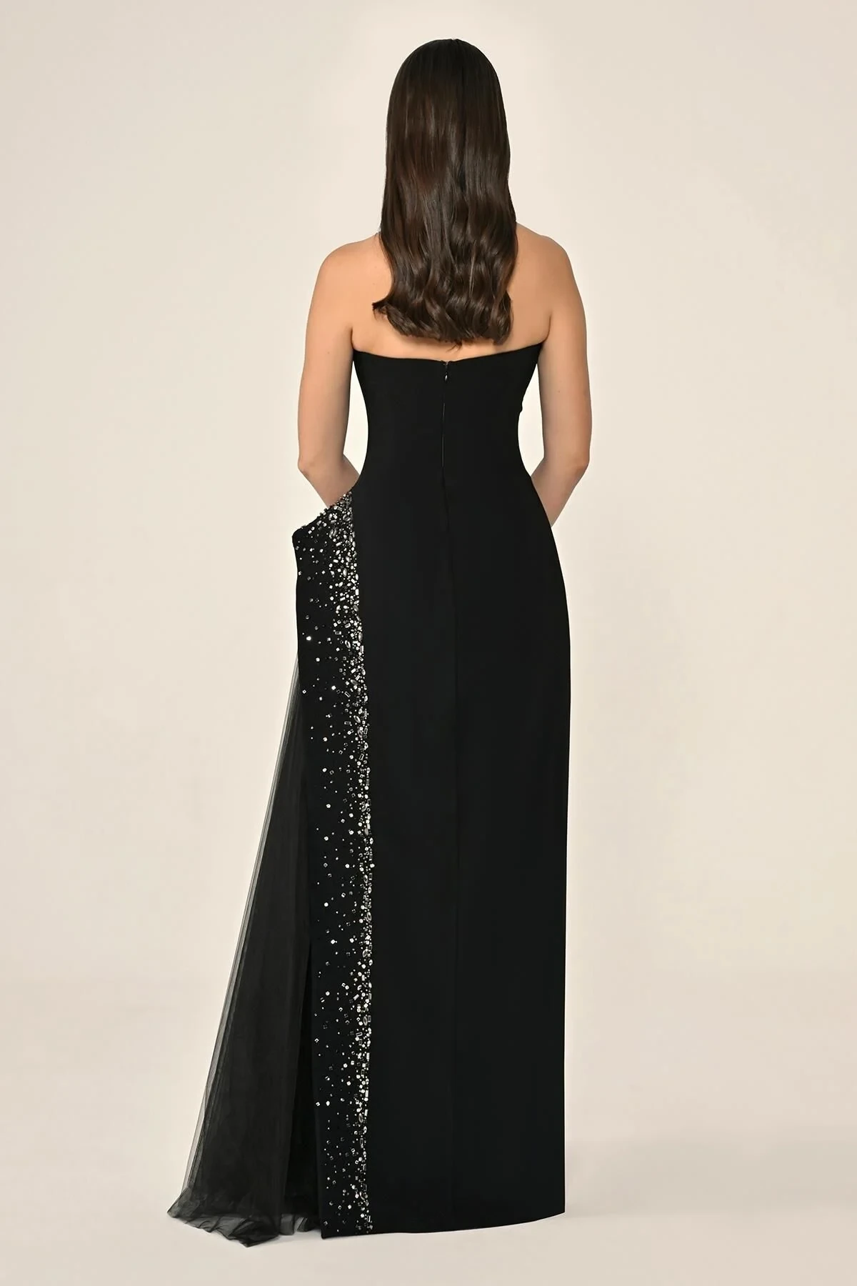 Straplez Eteği Taşlı Tüllü Krep Uzun Elbise