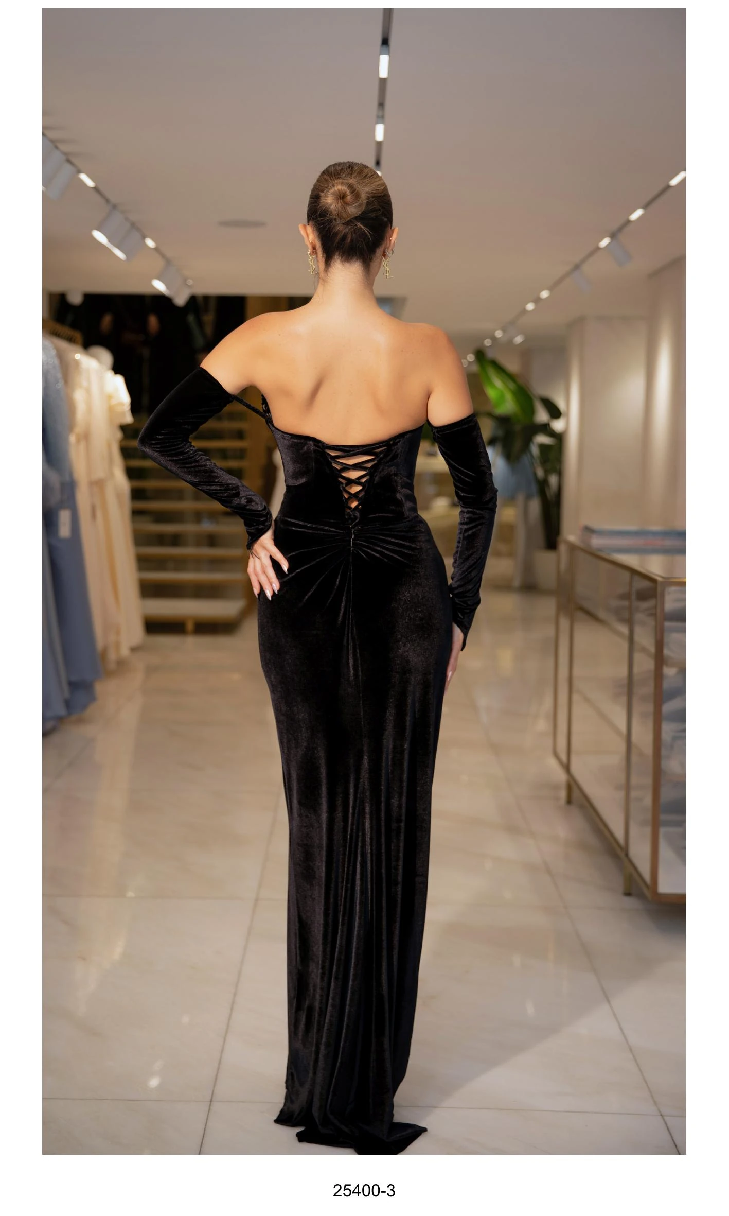 Özel Tasarım Pul ve Taş Detaylı Abiye – Davetlerde Işıltılı Şıklık