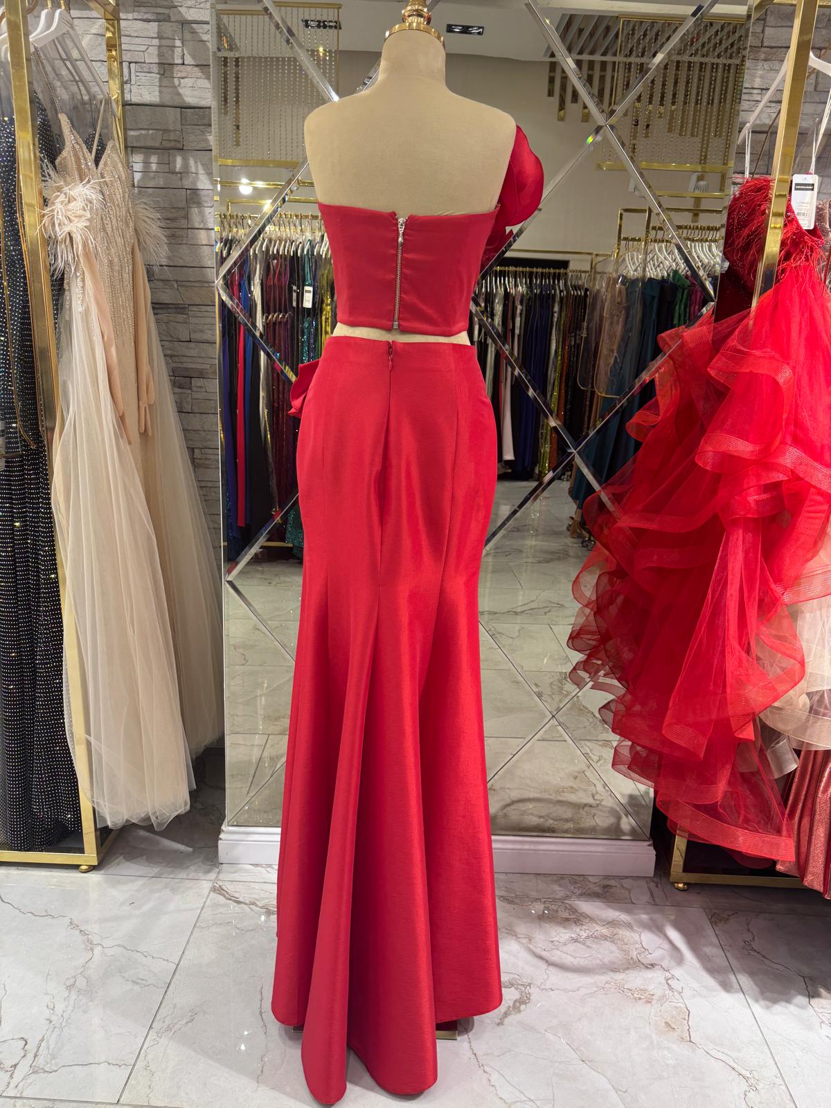 Tek Omuz Büyük Gül Detaylı Abiye Elbise