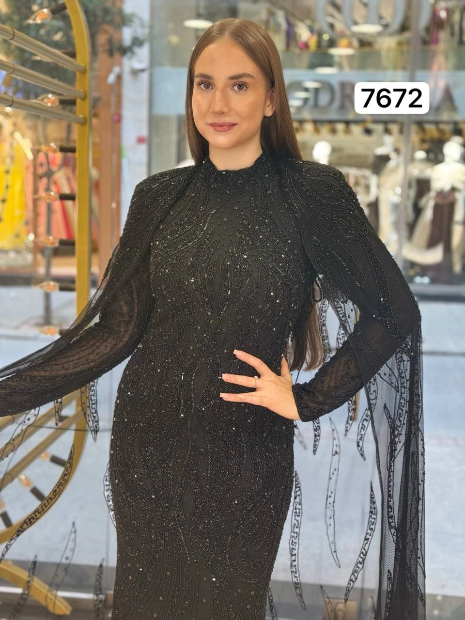 Taş İşlemeli Şık Pelerin Detaylı Abiye Elbise