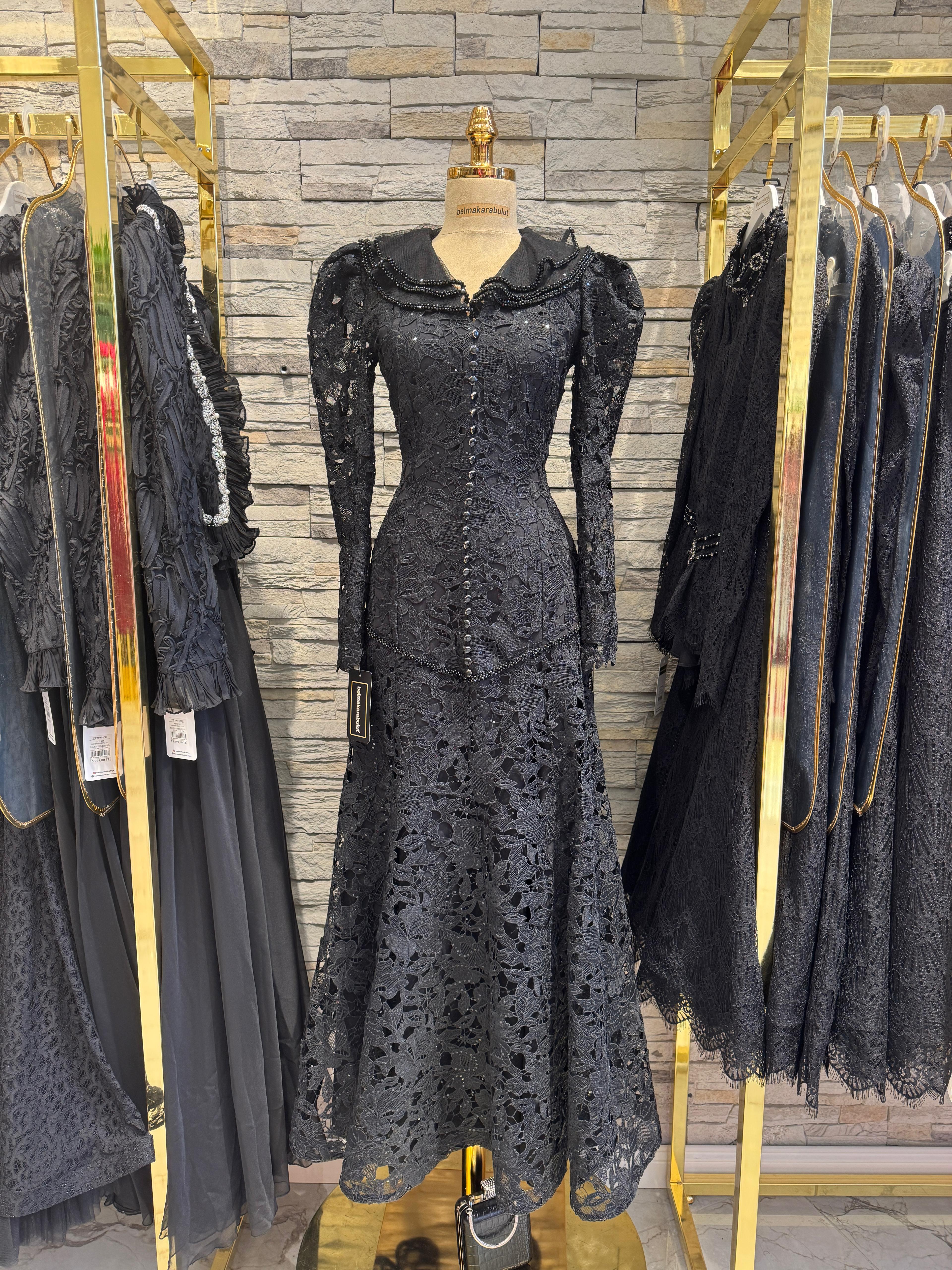 Siyah Dantel İşlemeli Uzun Kollu Vintage Abiye Elbise