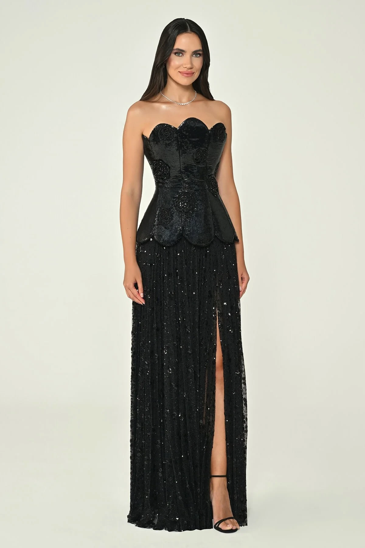 Straplez Üst İpek Kadife Eteği Payet Uzun Elbise