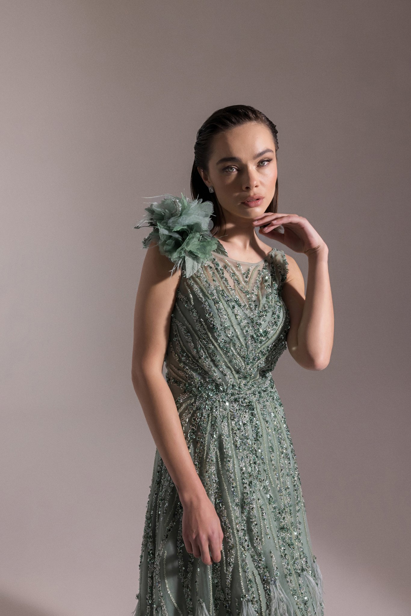 İnci ve Pul İşlemeli Tül A Kesim Tek Omuz Detaylı Abiye Elbise – Hanımefendi Exclusive