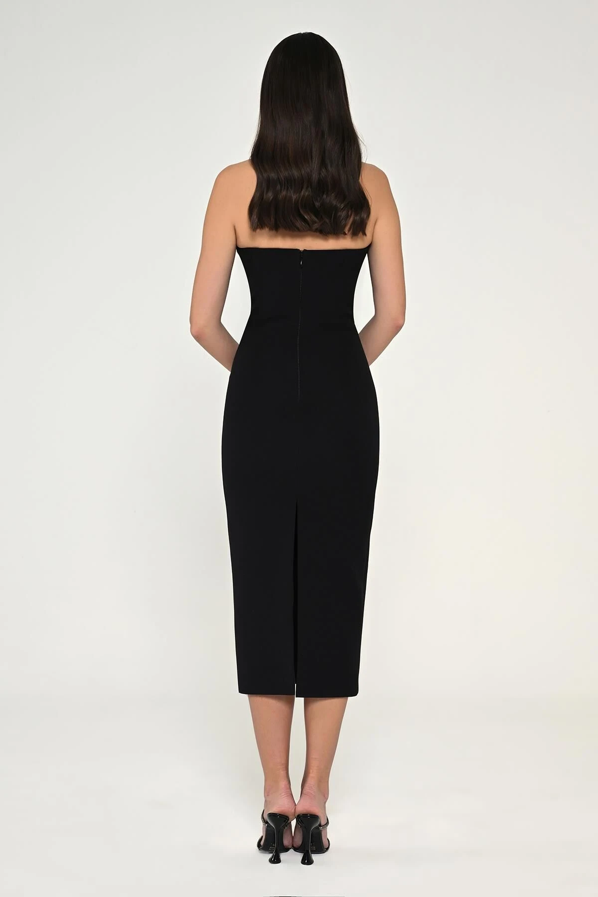 Straplez Şerit Aksesuarlı Krep Midi Elbise