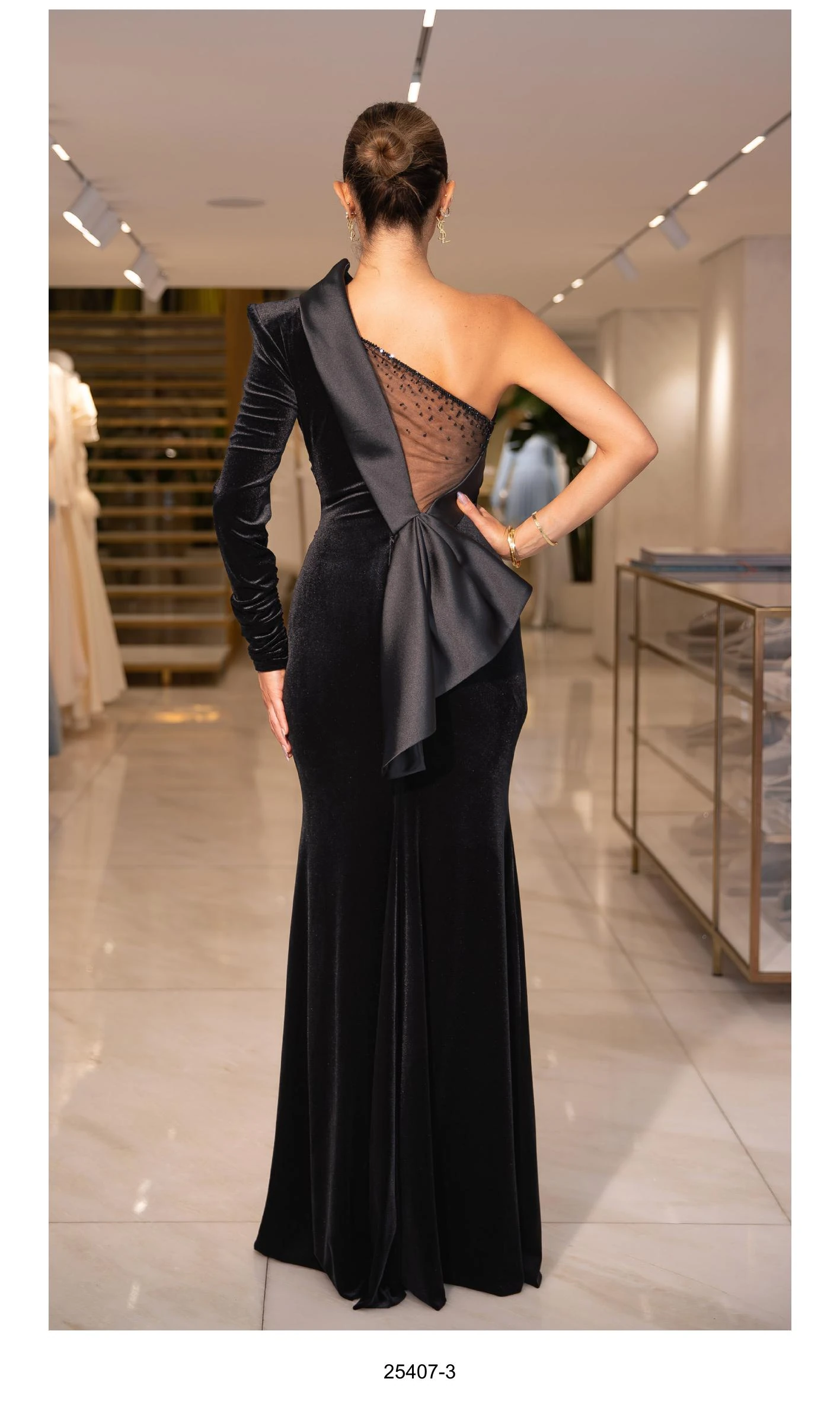 Lüks Taş İşlemeli Abiye – Özel Günlere Şıklık Kat