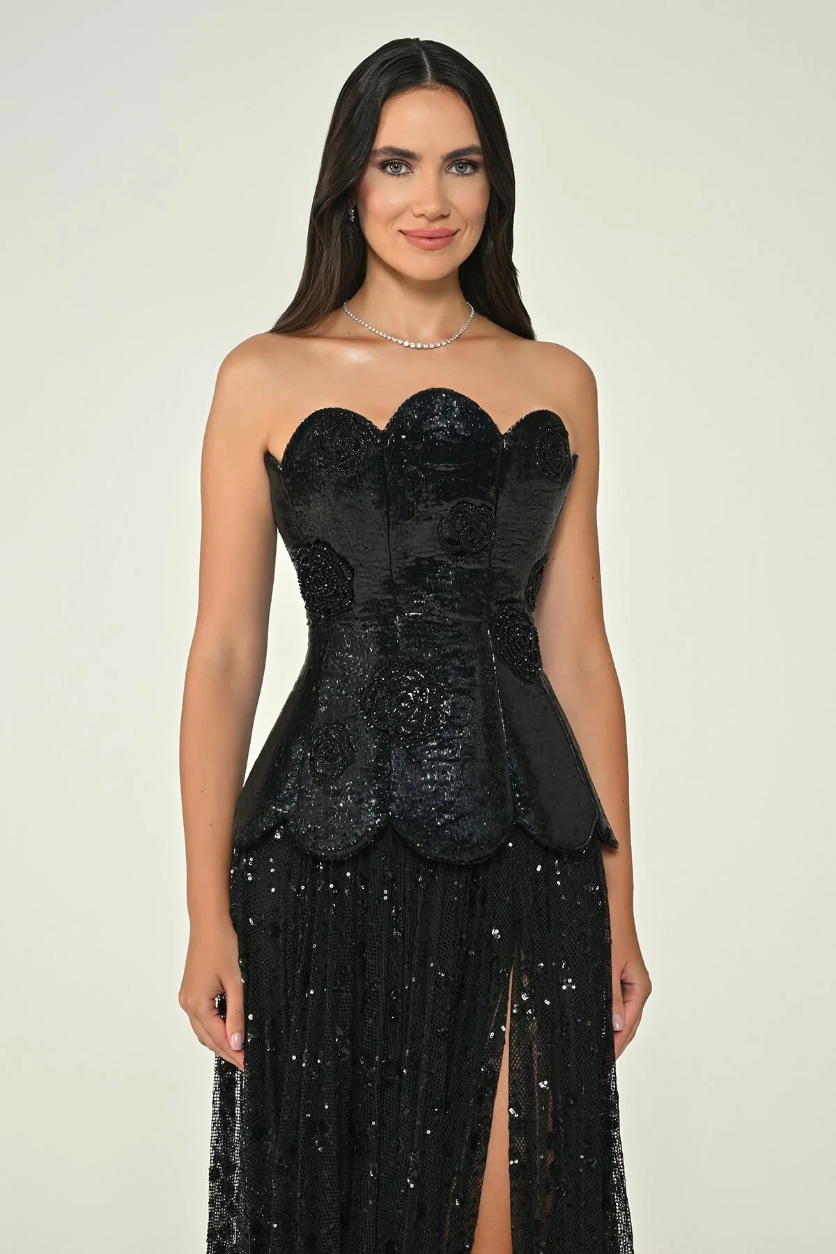 Straplez Üst İpek Kadife Eteği Payet Uzun Elbise