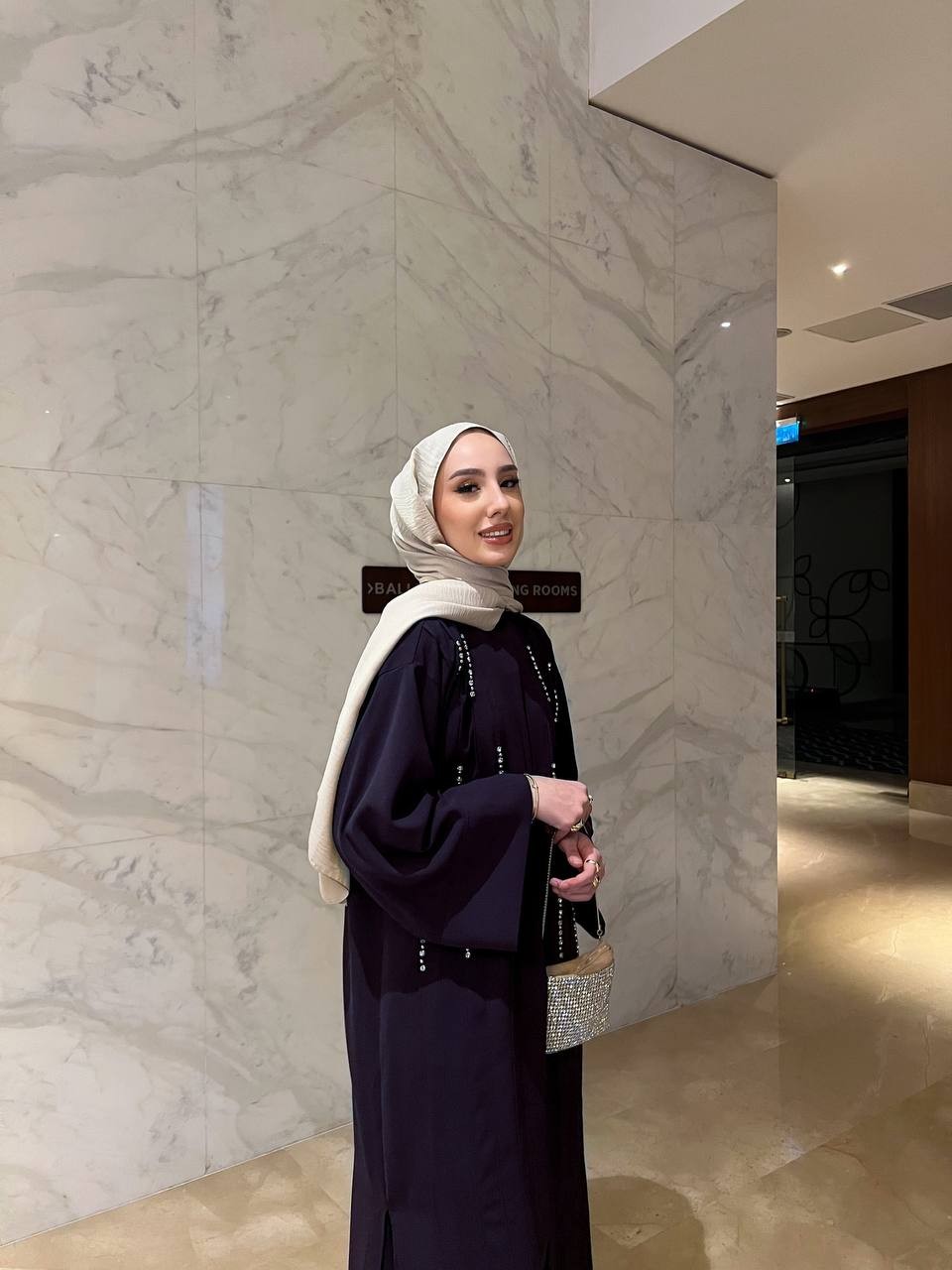 TAŞLI İÇLİKLİ ABAYA