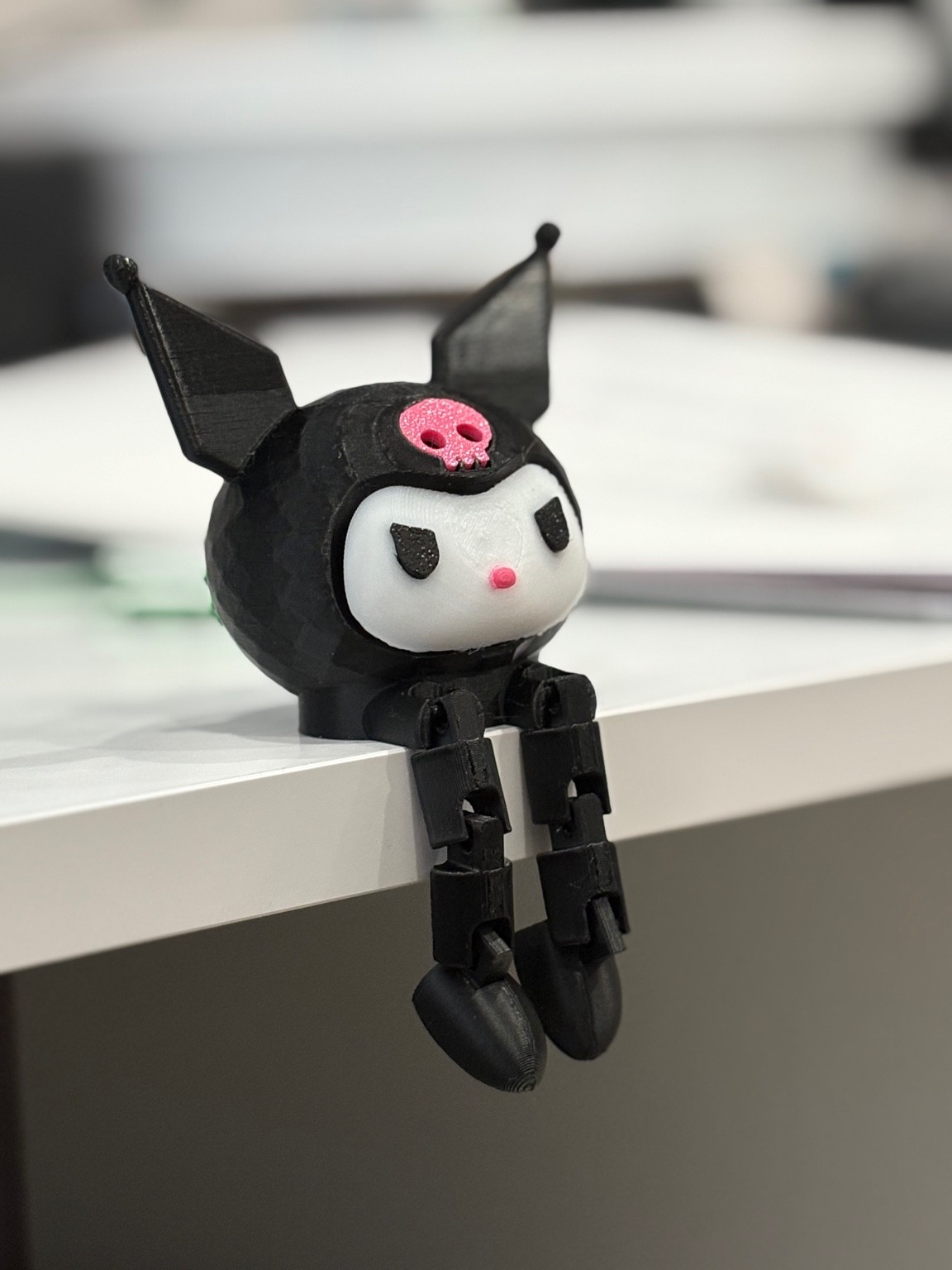 Kuromi 3D Dekoratif Figür – Sallanan Bacaklı Özel Tasarım