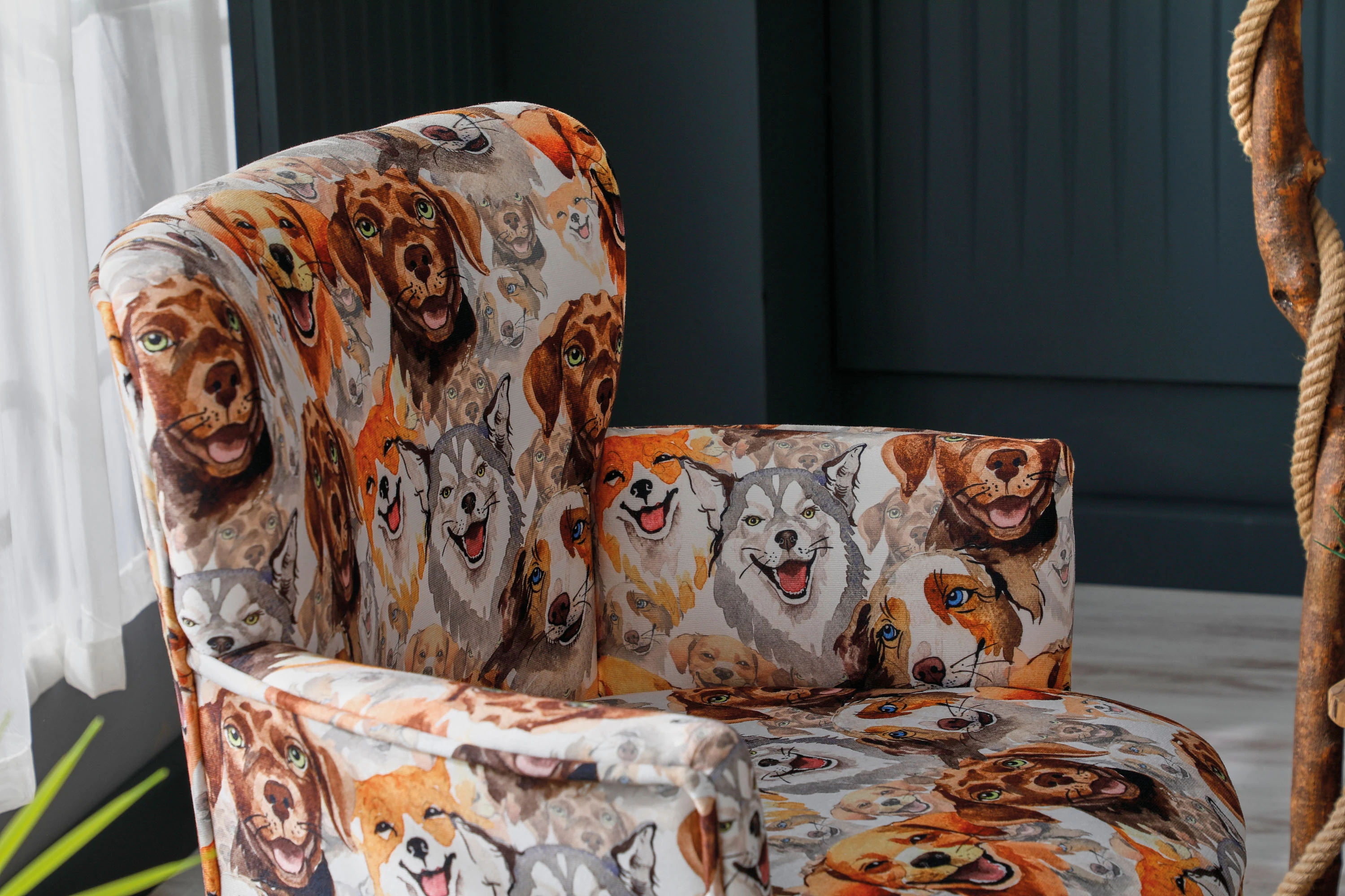 Roma Modern Tekli Koltuk Berjer - Dijital Baskılı Kumaş - Ahşap Ayak - Köpek Desen